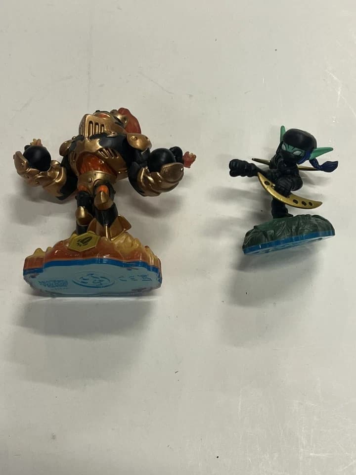Skylanders Giants Figure Set (Lot Of 2) - Thumbnail 12