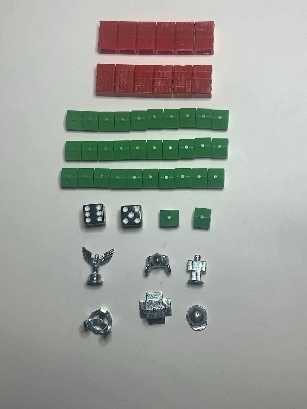MONOPOLY Replacement Pieces 8 Tokens 32 HOUSES 12 HOTELS 2 DICE Hotels Red Green - Thumbnail 4