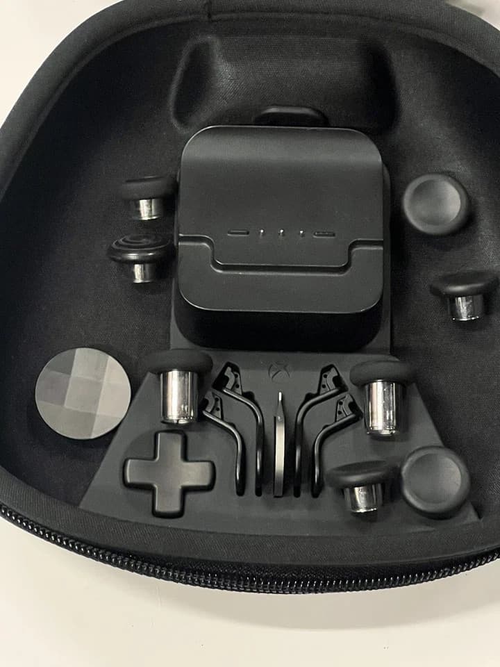 Xbox Elite Series 2 Controller Carrying Case w/ Charging Stand and Accessories - Thumbnail 2