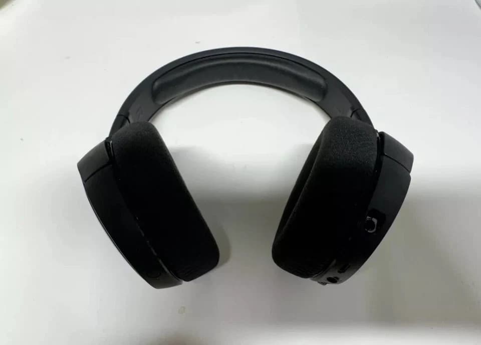 SteelSeries Arctis 1 Wireless USB-C Gaming Headset for Xbox PC Switch - Thumbnail 5