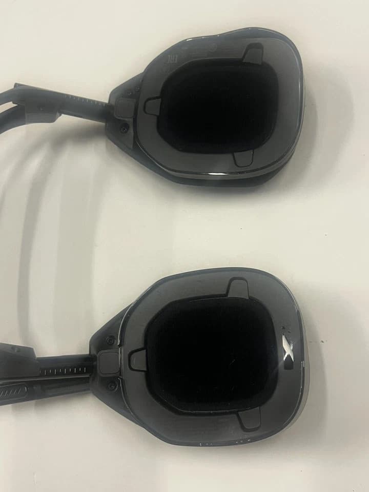 PARTS OR REPAIR 4 Astro Gaming A50 Gold A50 Silver Wireless and Wired Headset - Thumbnail 4