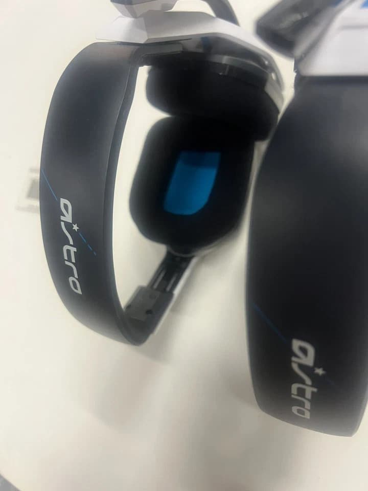 2 X ASTRO Gaming A20 Wireless Headset Gen 2 - PS4,PS5, PC & Mac AS-IS - Thumbnail 2