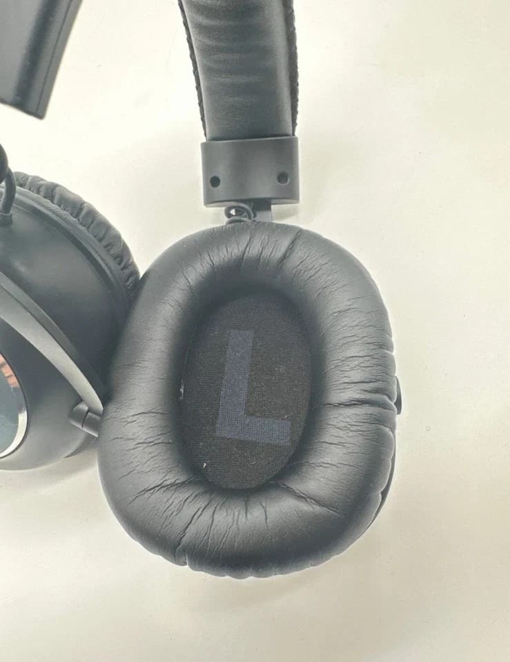 Logitech G PRO Stereo Gaming Headset - SLIGHTLY USED - (No Microphone Included) - Thumbnail 2