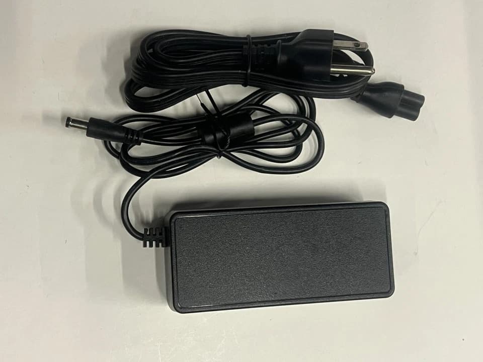 Genuine ADPC2045 20V 2.25A AC Adapter Charger Safety Mark 151537-12 Cat#JK
