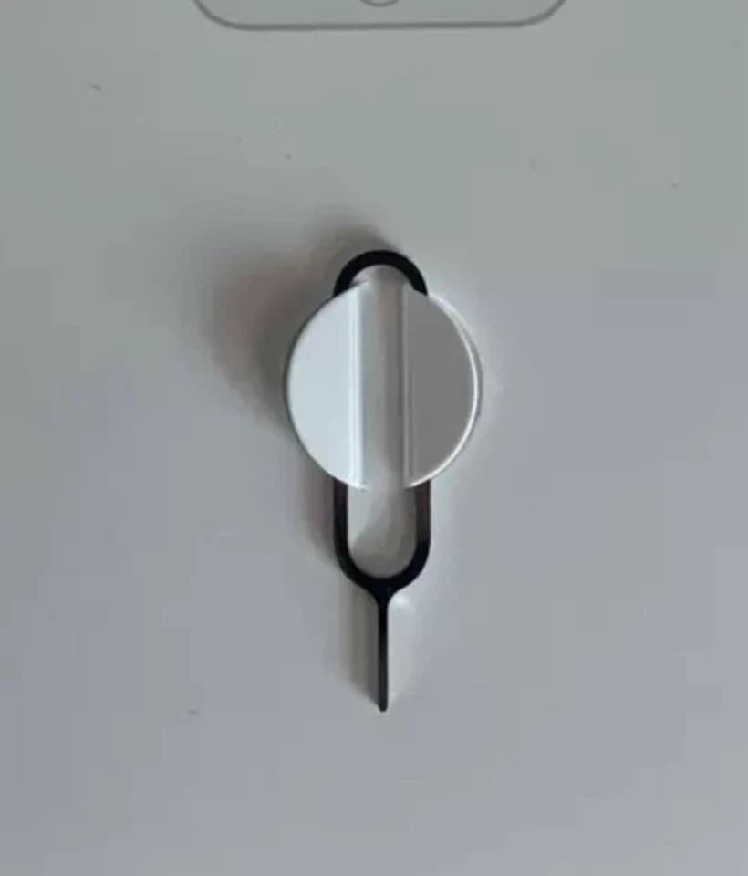 Apple iPad SIM Tray Eject Pin (Genuine) - OEM SIM Removal Tool - Thumbnail 5