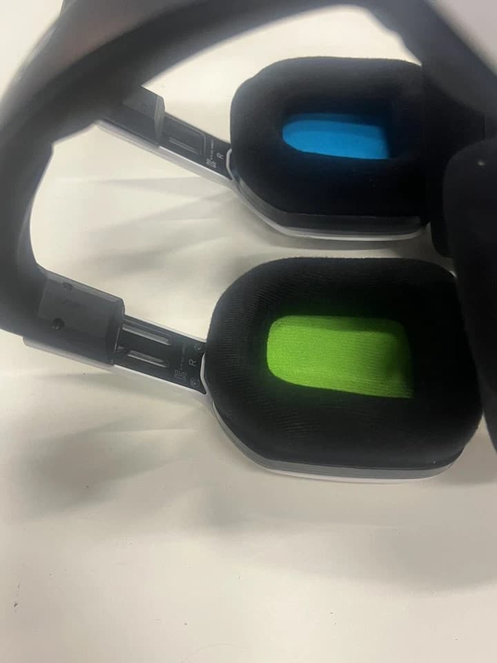 2 X ASTRO Gaming A20 Wireless Headset Gen 2 - Xbox X, S, PS4,5, PC & Mac AS-IS - Thumbnail 2