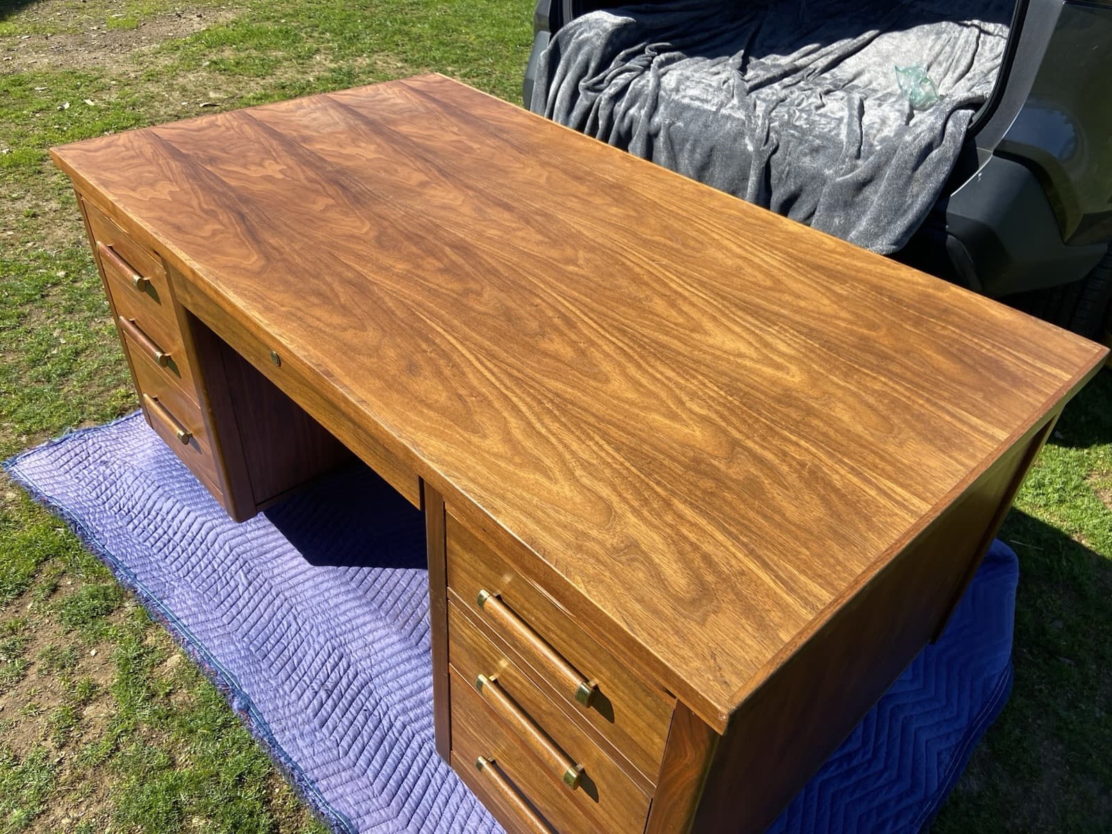 Vintage Mid Century Modern Walnut Writing Desk - Thumbnail 13