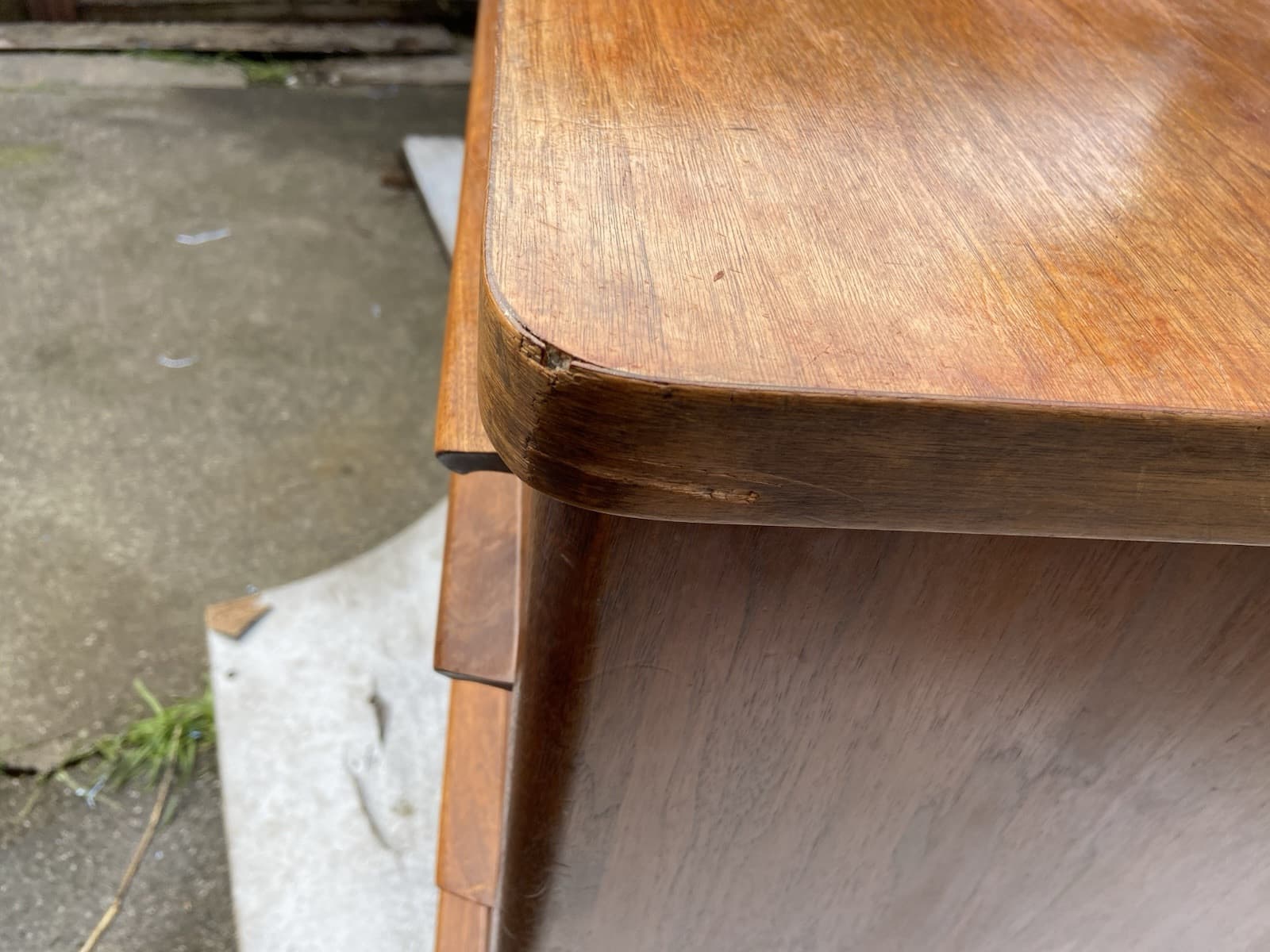 Stow Davis Mid Century Walnut Boomerang Desk needs some refinishing - Thumbnail 14