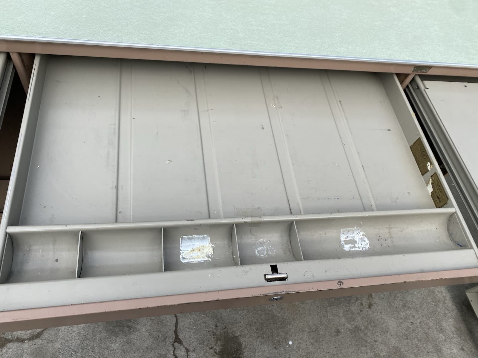 Mid-century Modern General Fireproofing Tanker Desk Mode Maker Vintage Metal - Thumbnail 14