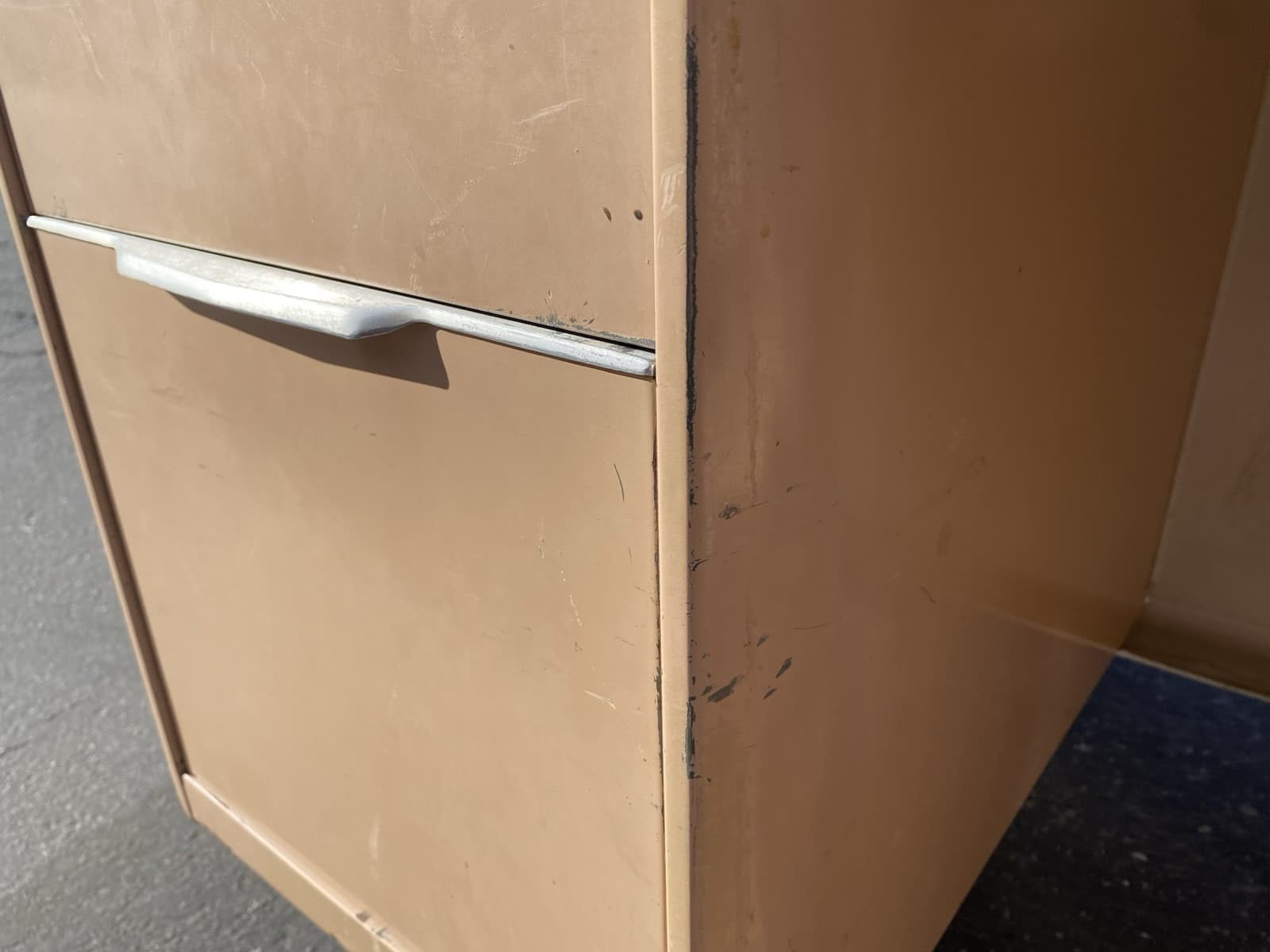 Mid-century Modern General Fireproofing Tanker Desk Mode Maker Vintage Metal - Thumbnail 6