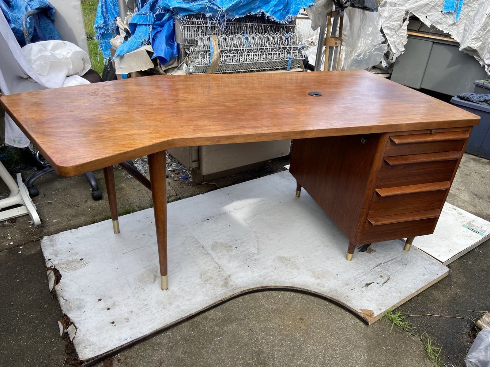 Stow Davis Mid Century Walnut Boomerang Desk needs some refinishing - Thumbnail 6