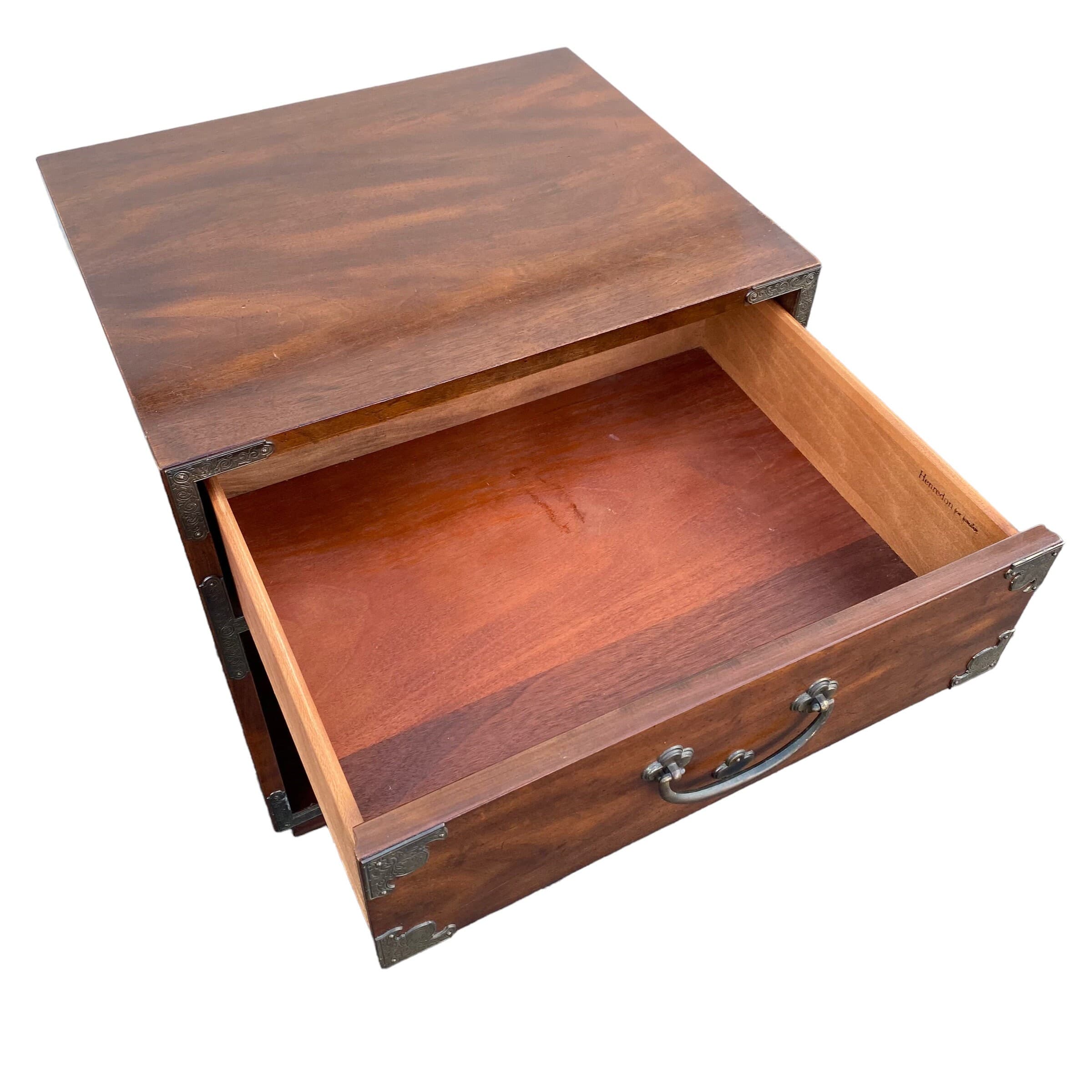 Chinoiserie Nightstand by Henredon Tansu FREE SHIPPING Vintage Dark Wood & Brass Asian Hollywood Regency Campaign Chinese Charging End Table - Thumbnail 4