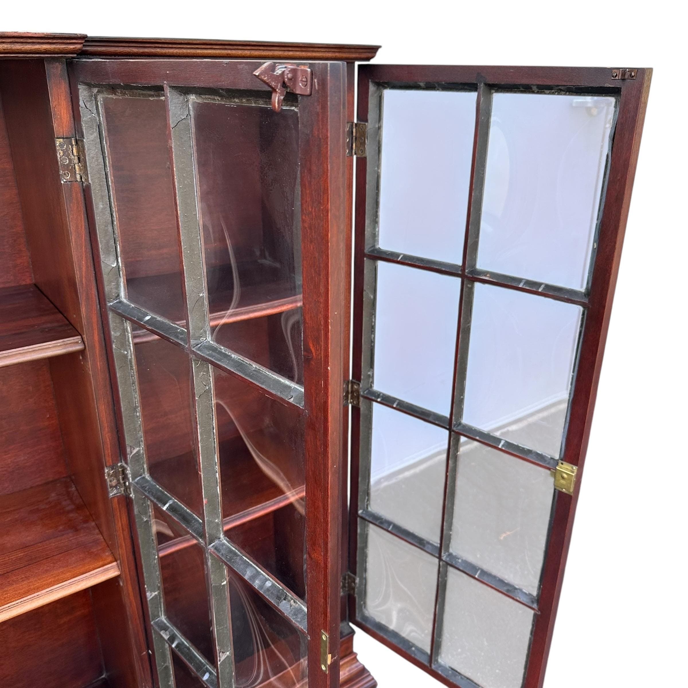 Vintage Mahogany Hutch by Mount Airy - 24 Bubble Glass Panel Doors, Skeleton Key, Display Cabinet - Thumbnail 10