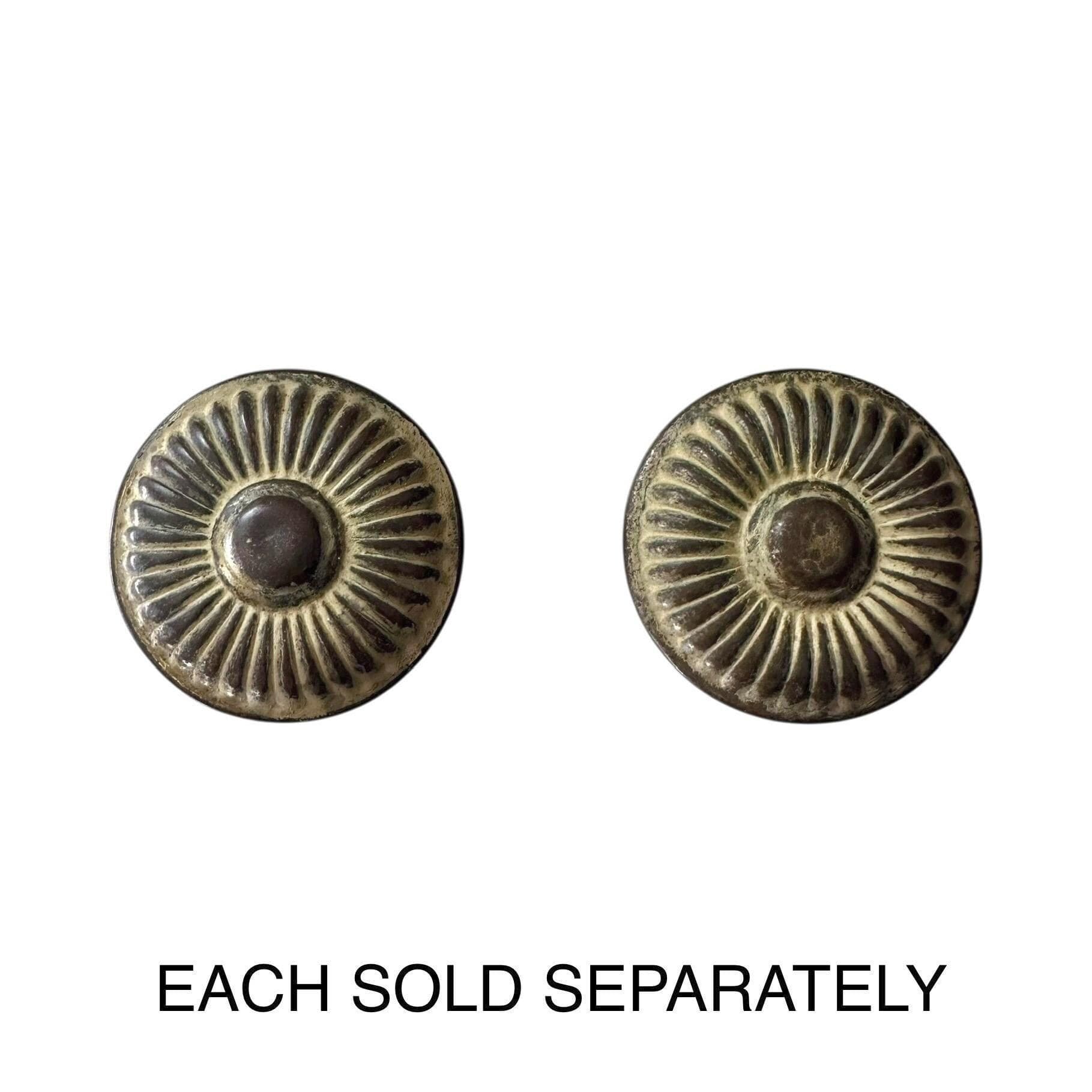 Thomasville Allegro Round Sunburst Knob Hardware - Original Vintage Brass Drawer Pull for 1970s Faux Bamboo Dresser or Nightstand - Size 1" - Thumbnail 9