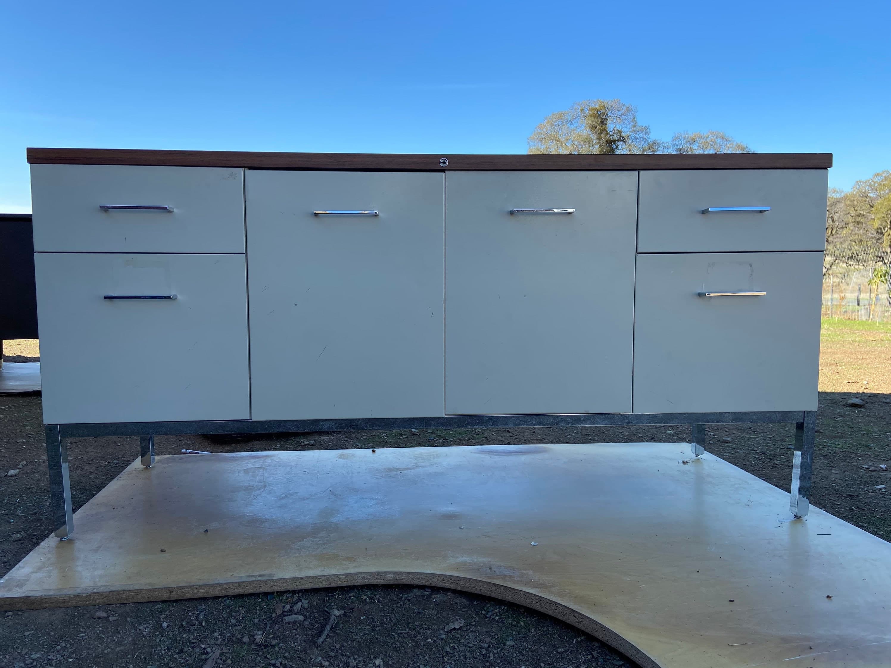 Steelcase vintage metal tanker credenza - Image 1