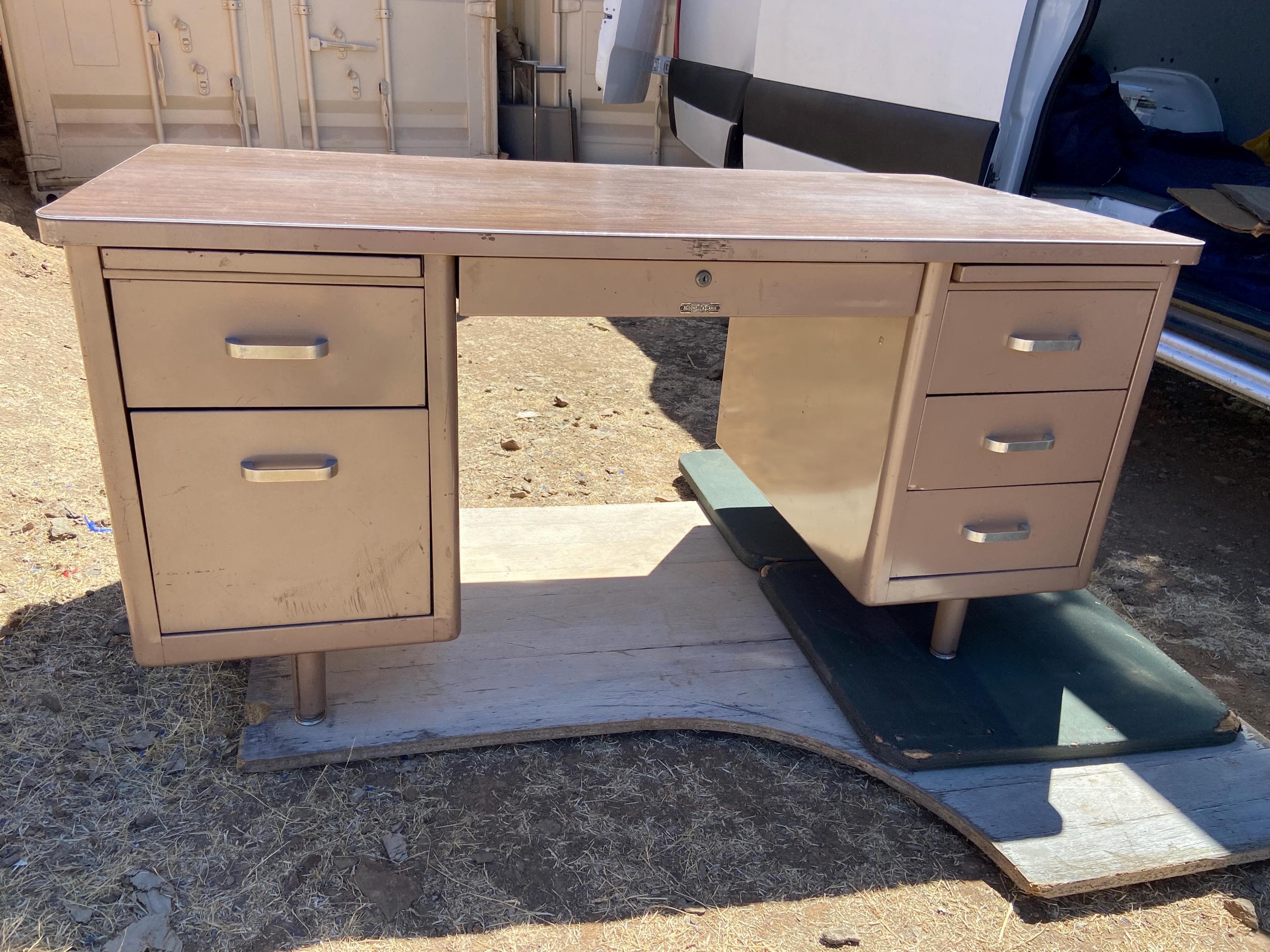 McDowell and Craig tanker desk - Thumbnail 7