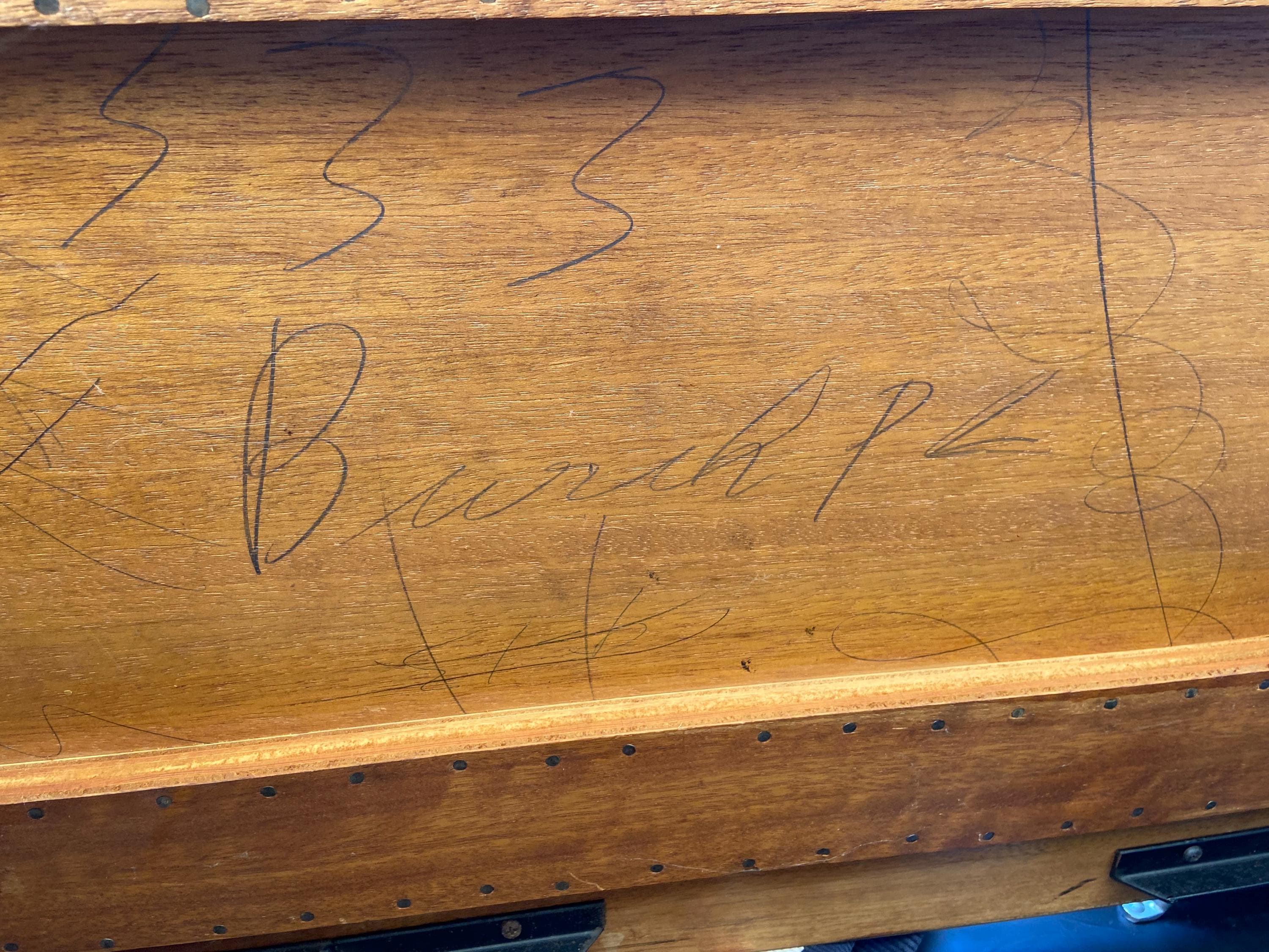 1950’s floating desk by D.R. Bates & Jackson Gregory jr for Vista of California needs some refinishing - Thumbnail 4