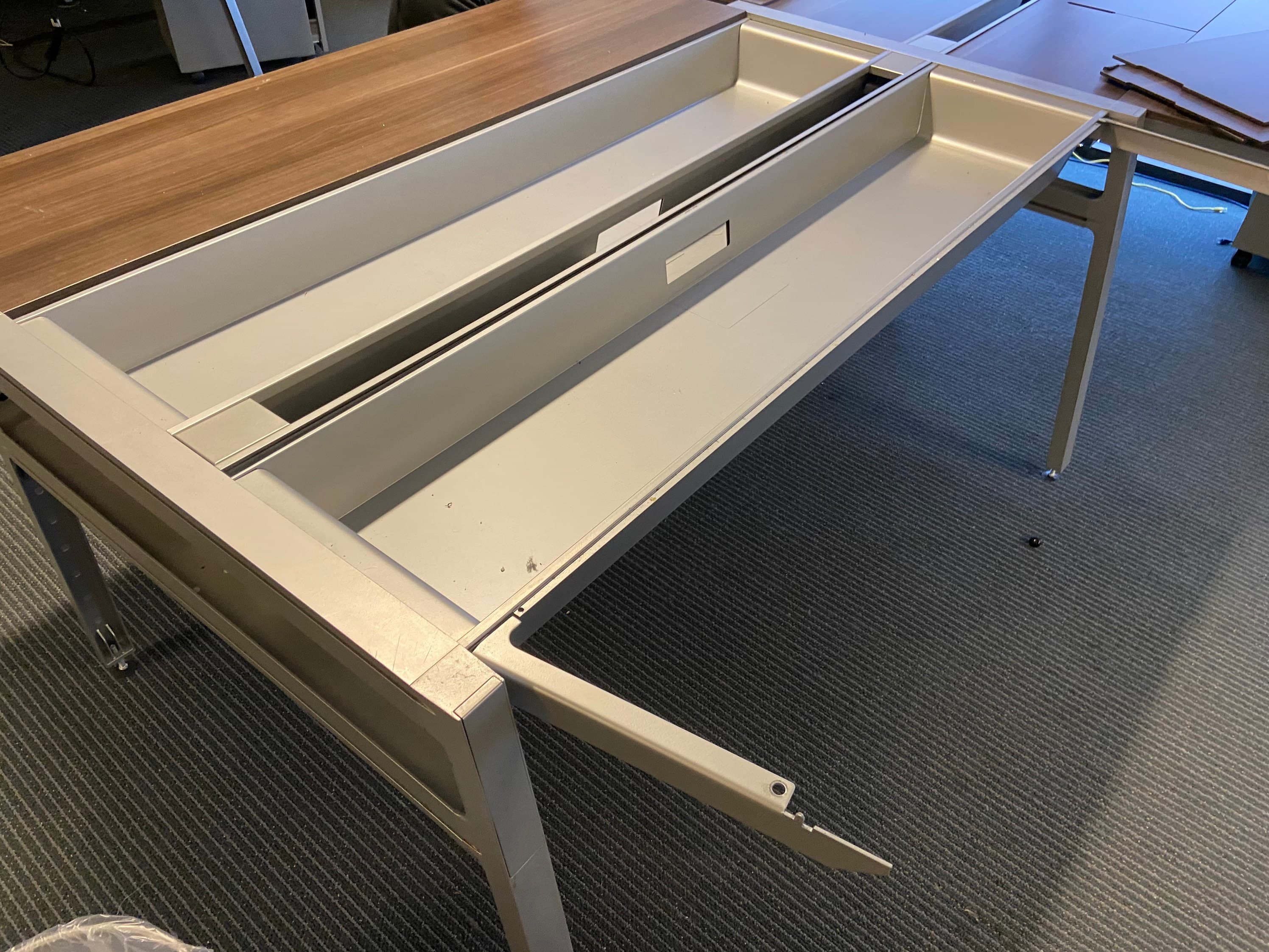 Bivi table for four by steelcase - Thumbnail 8