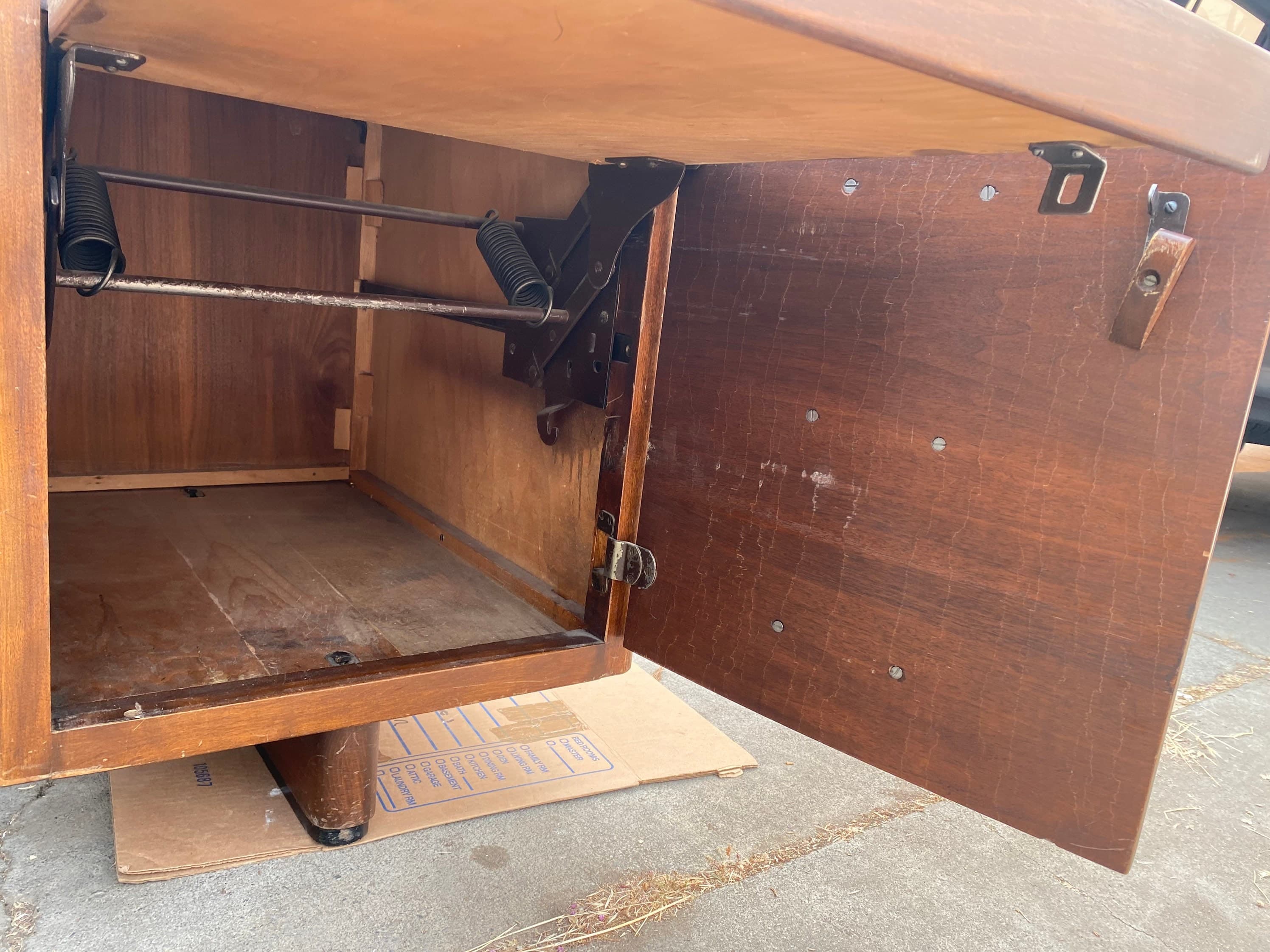 Vintage wooden desk - Thumbnail 6