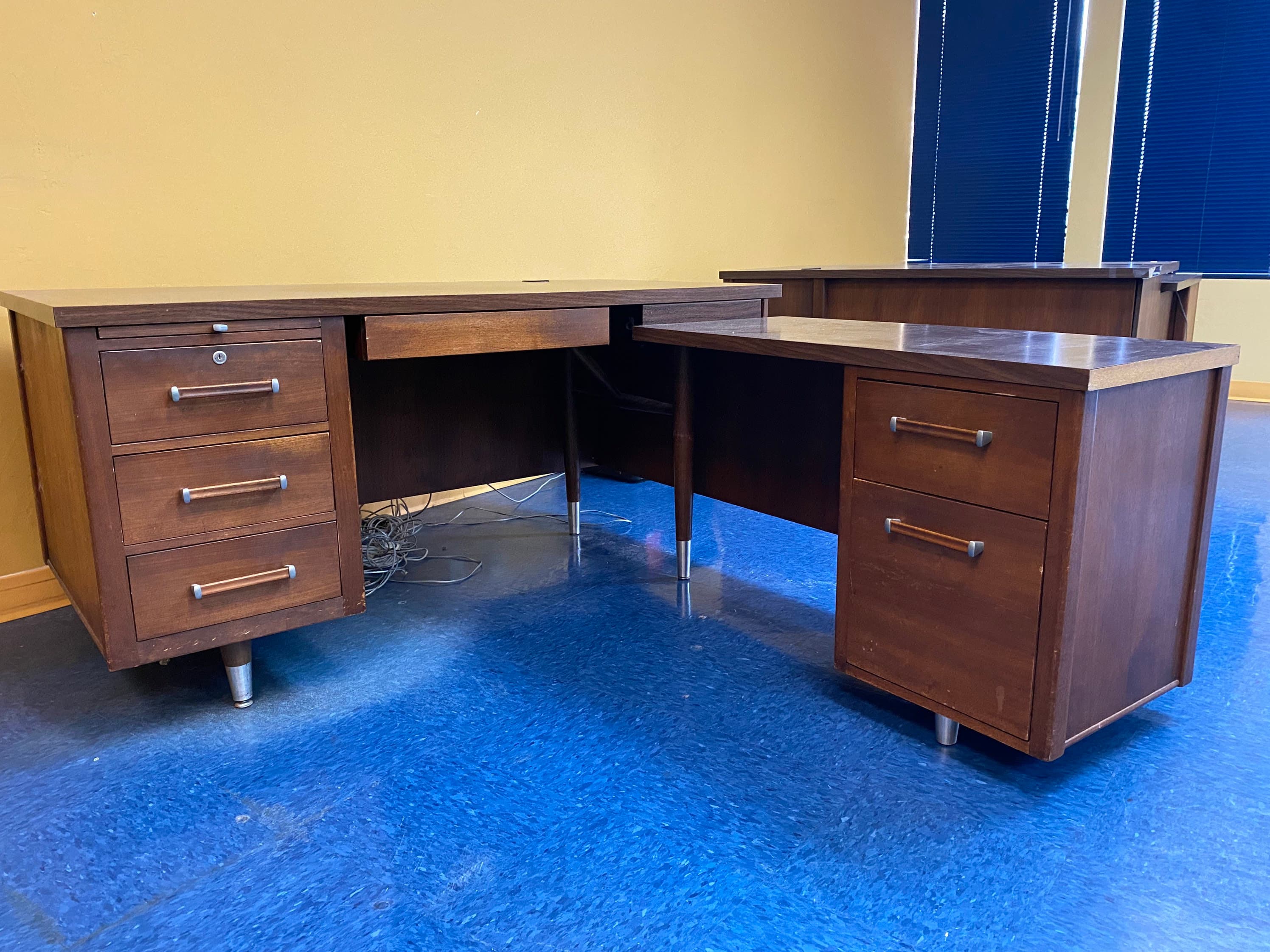 Vintage Alma L Shape corner desk - Thumbnail 8