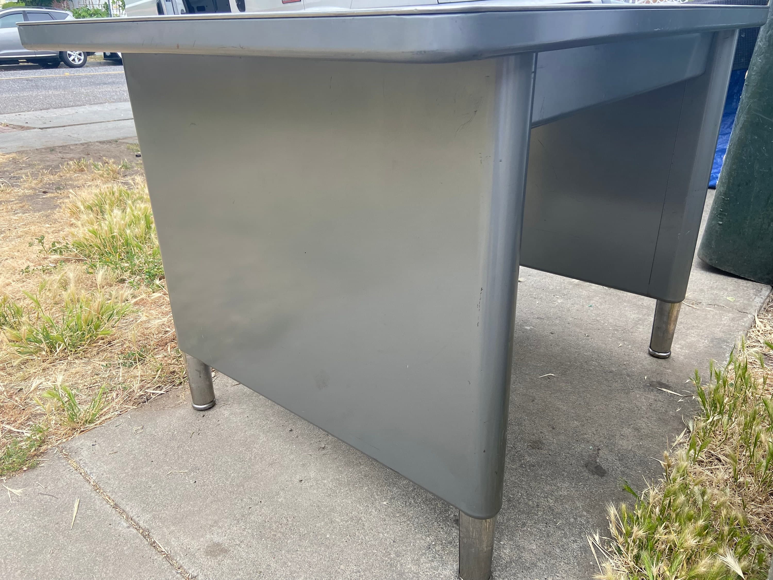 Vintage mid century modern metal desk table - Thumbnail 7