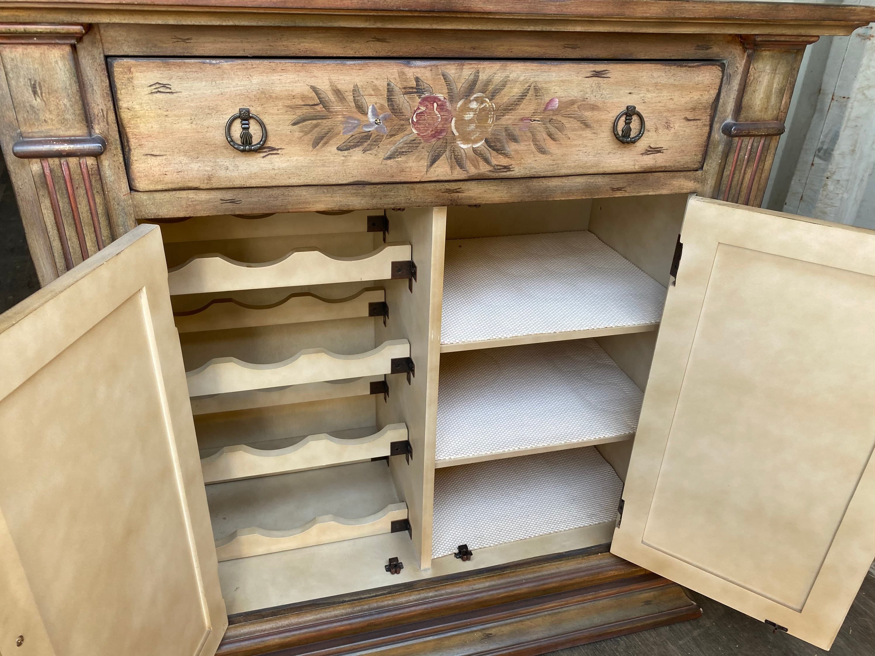 Vintage wine cabinet with storage - Thumbnail 8