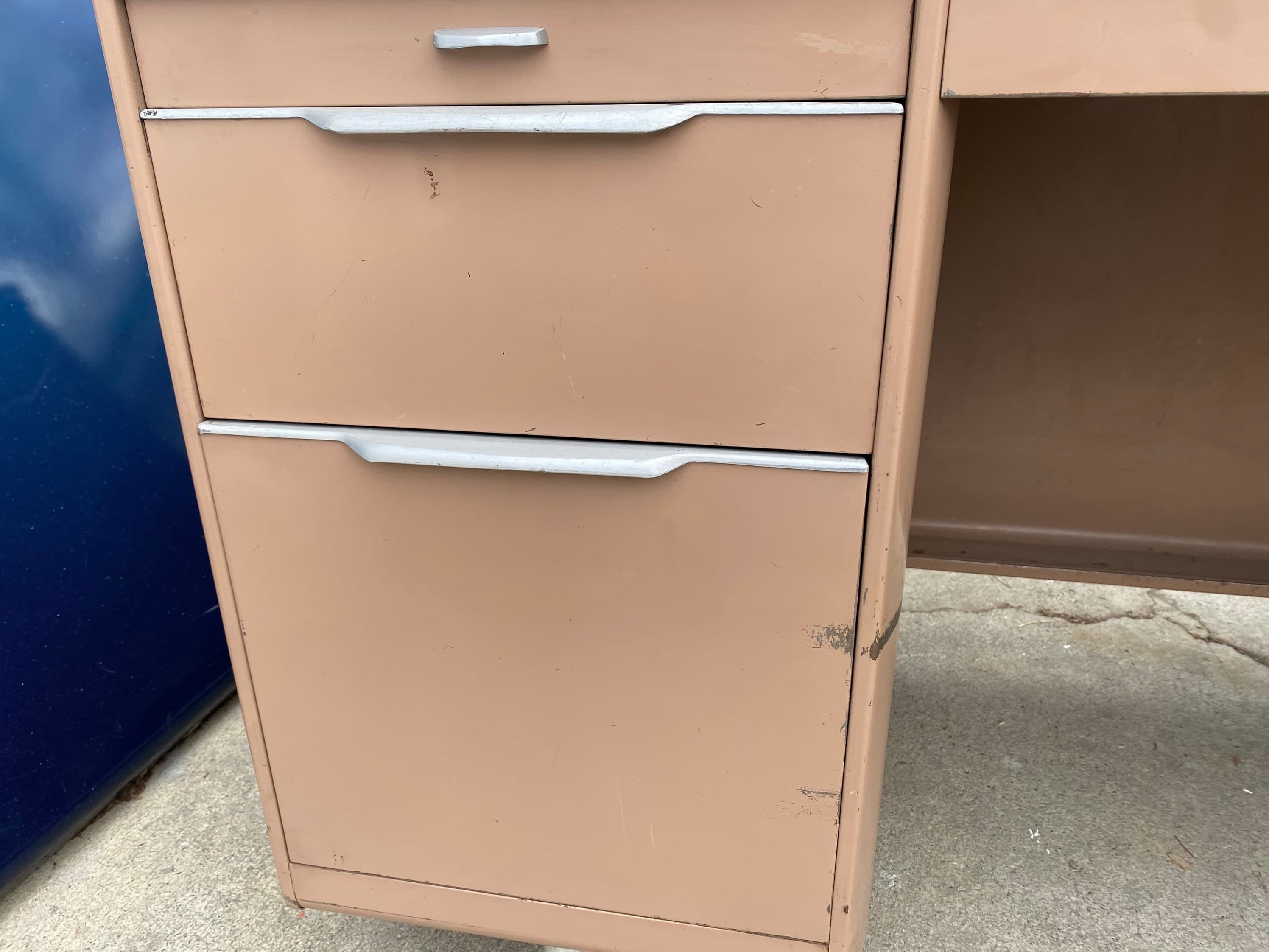 The general fireproofing vintage mid century modern tanker desk - Thumbnail 6