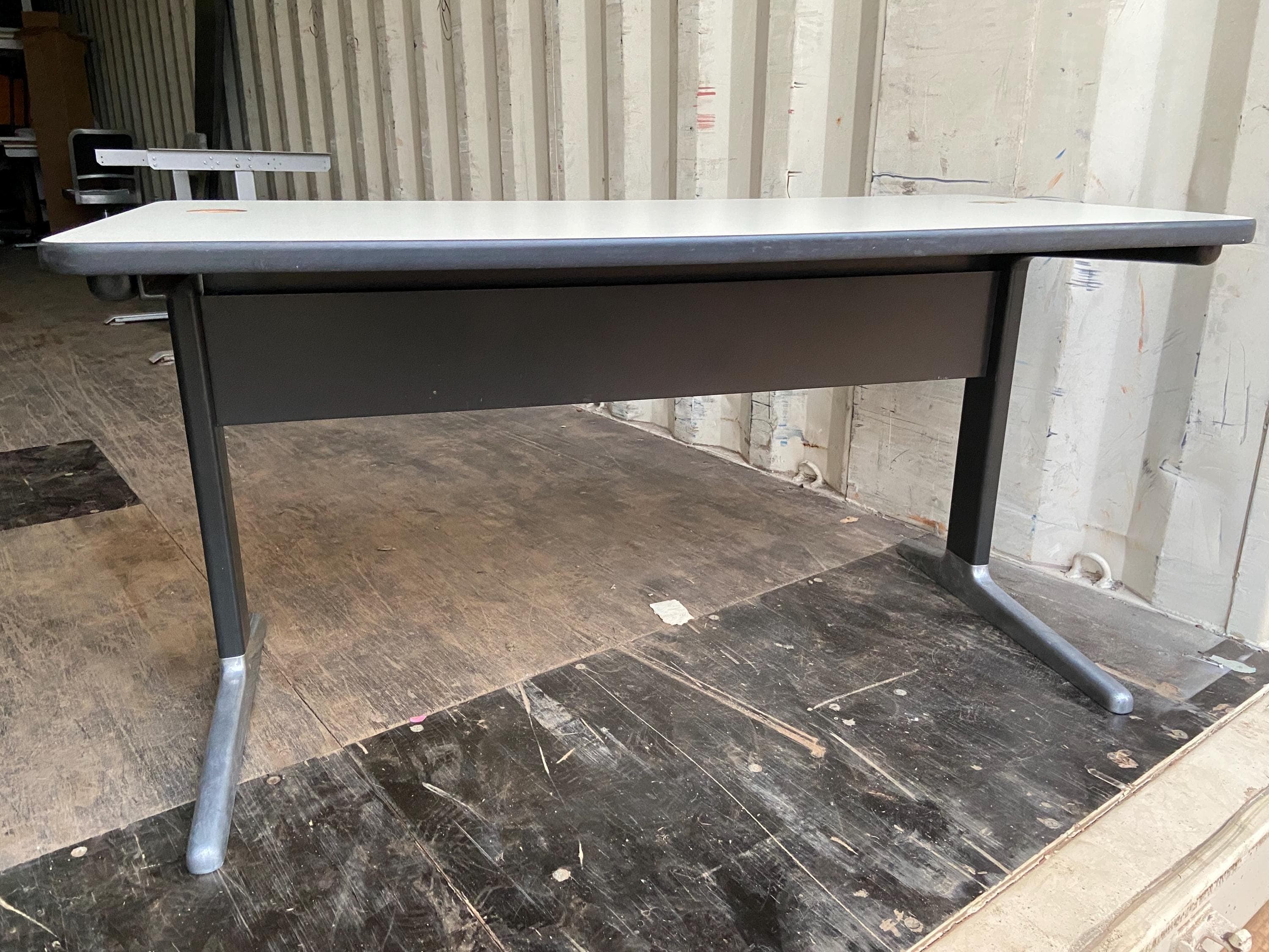 vintage Herman miller  George Nelson work group desk small desk 47”/23”/24.5” - Thumbnail 2