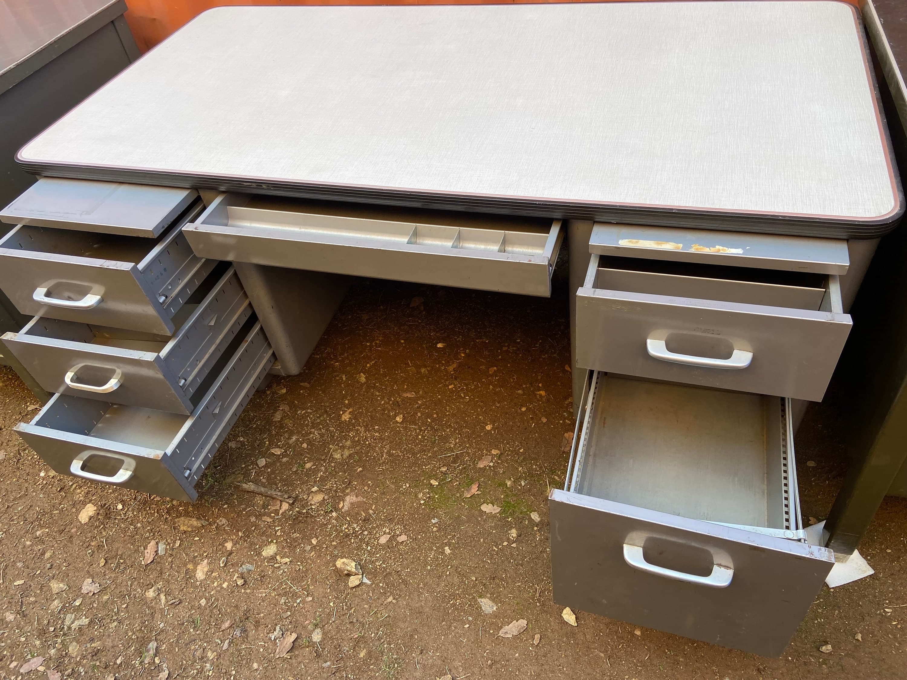 Allsteel vintage metal tanker desk - Thumbnail 9