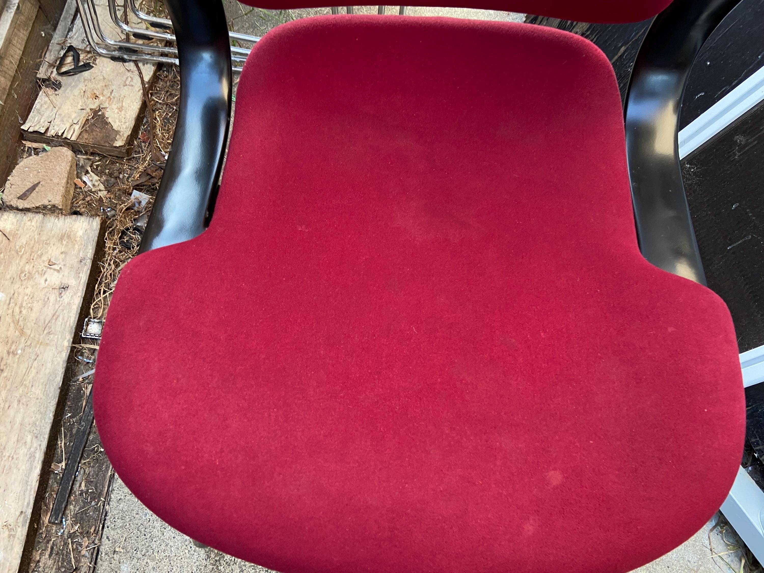 vintage Herman Miller Equa side chairs - Thumbnail 7