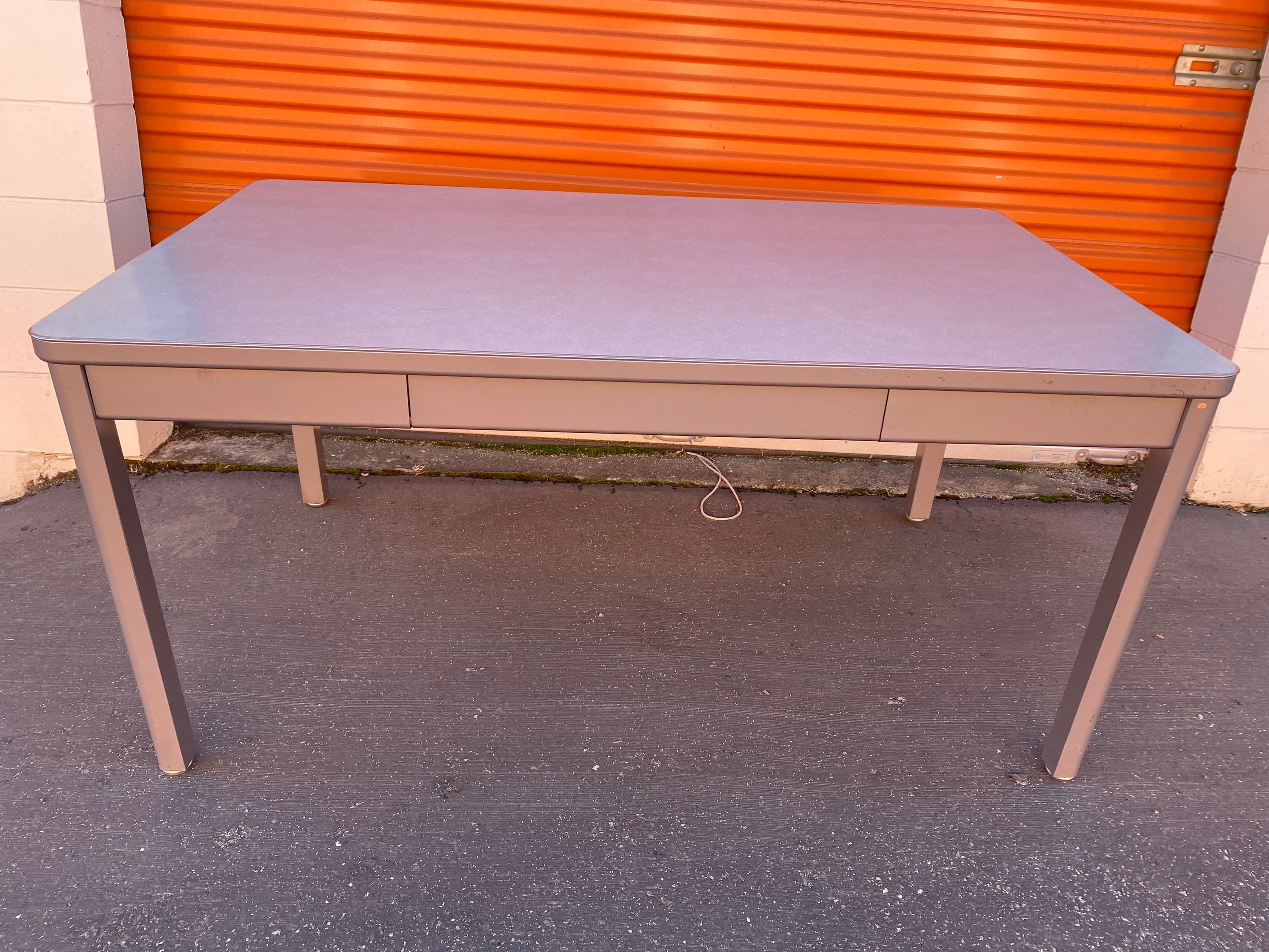 Steelcase vintage metal tanker desk - Thumbnail 6