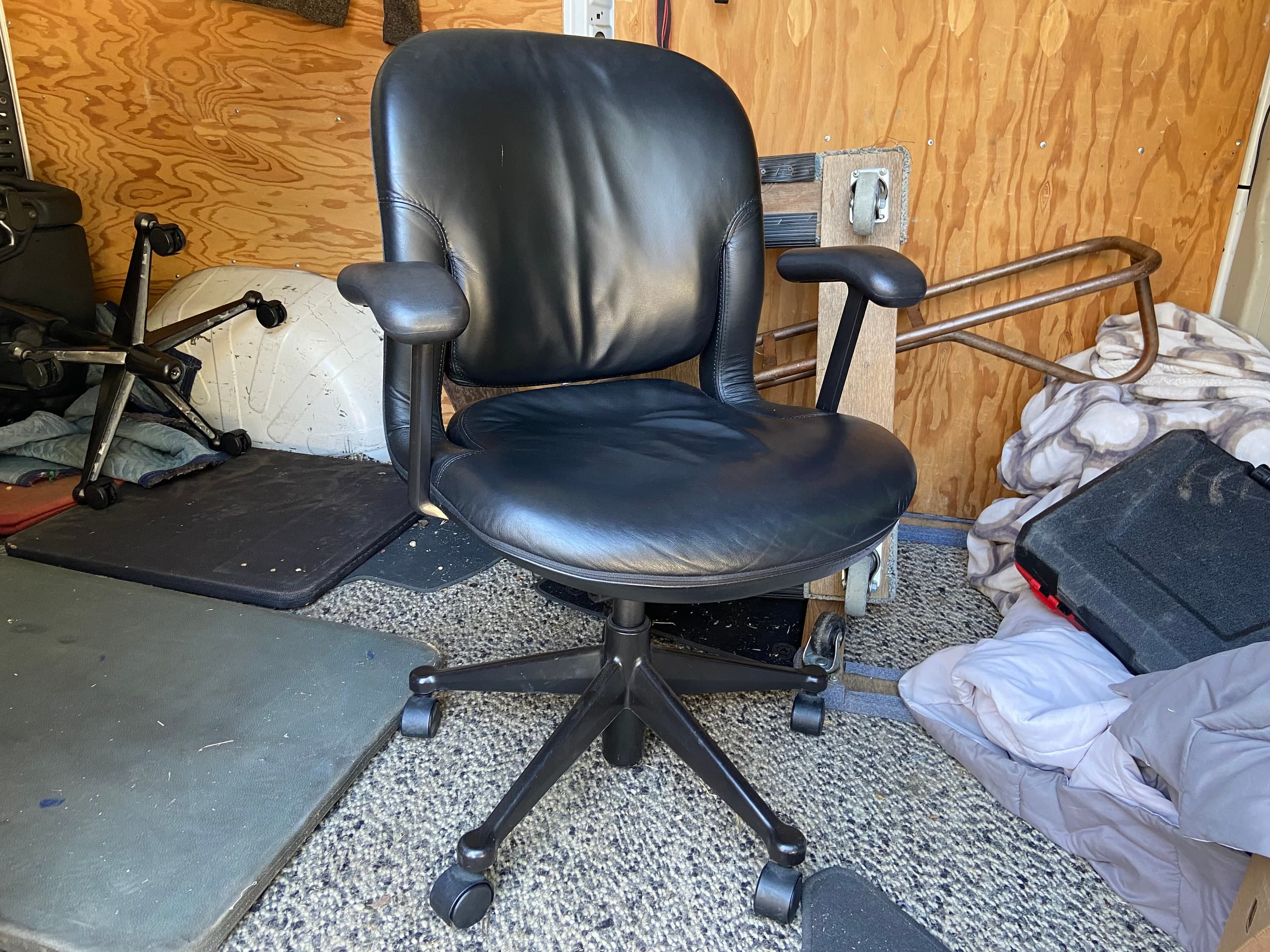 Vintage Herman miller equa leather chair - Thumbnail 2