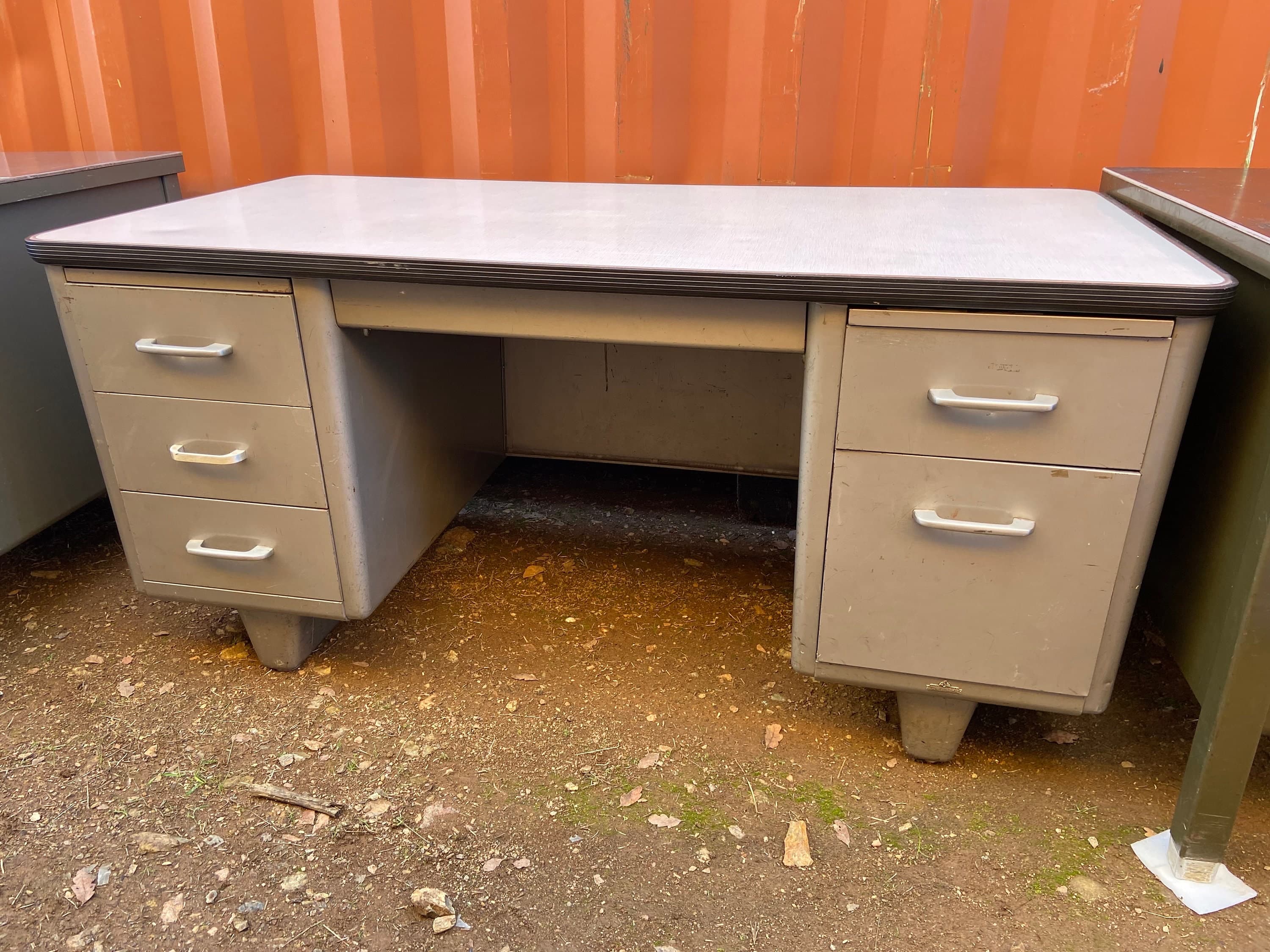 Allsteel vintage metal tanker desk - Thumbnail 5