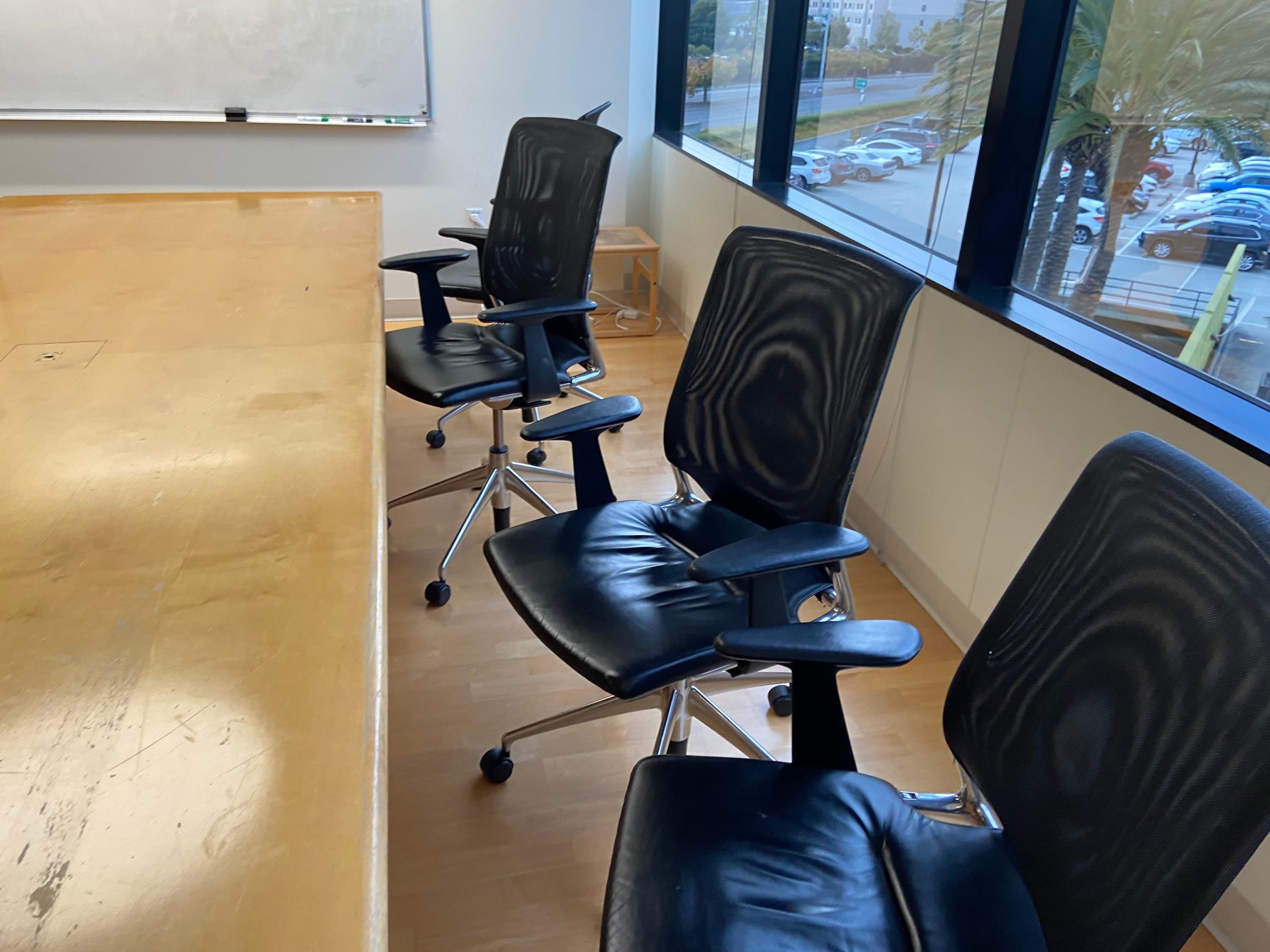 2000 Vitra Meda desk chair in black leather and polished aluminum by Alberto Meda - Thumbnail 6