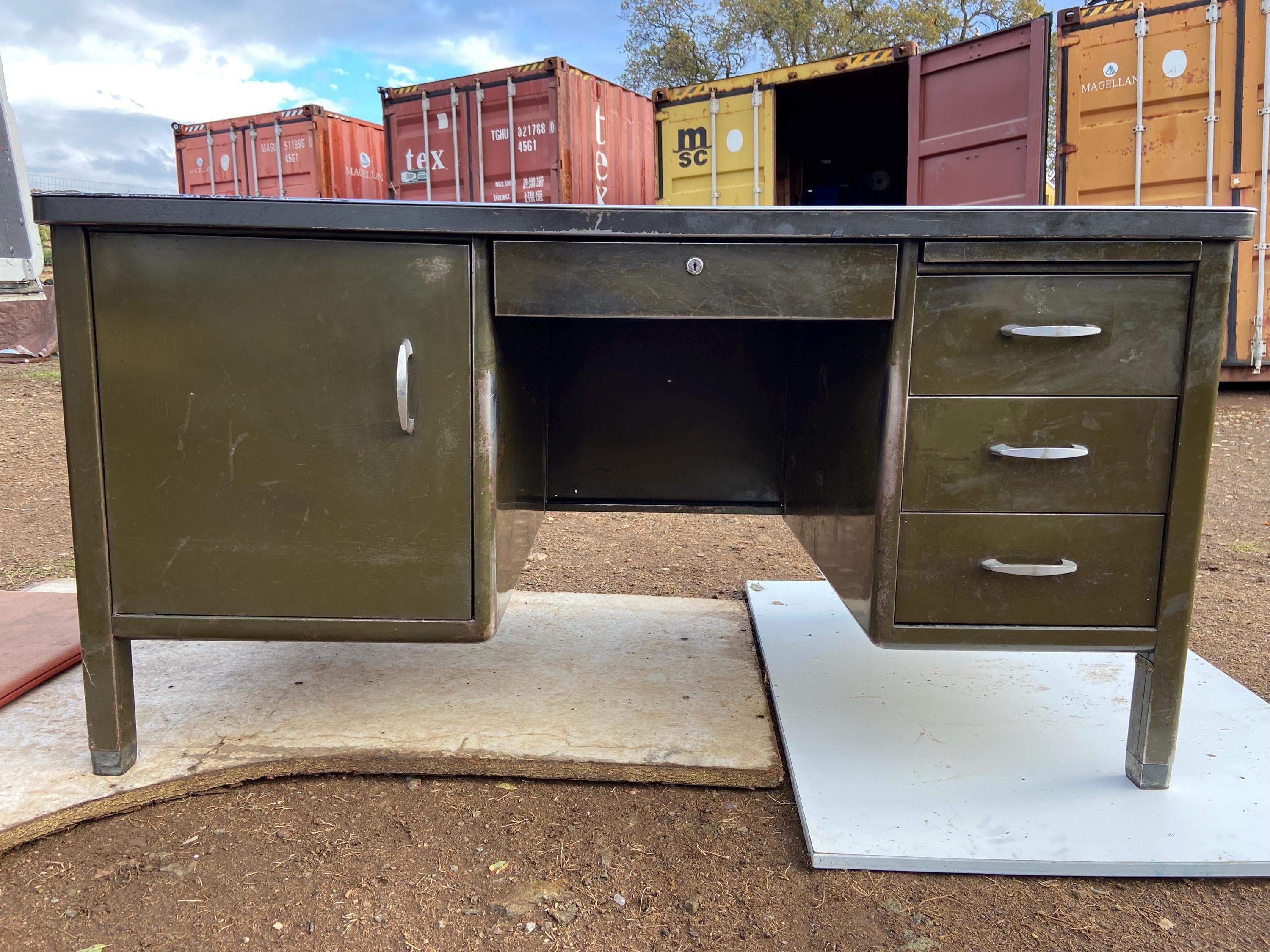 General fireproofing company Vintage mid century modern metal tanker desk needs restoration - Thumbnail 6