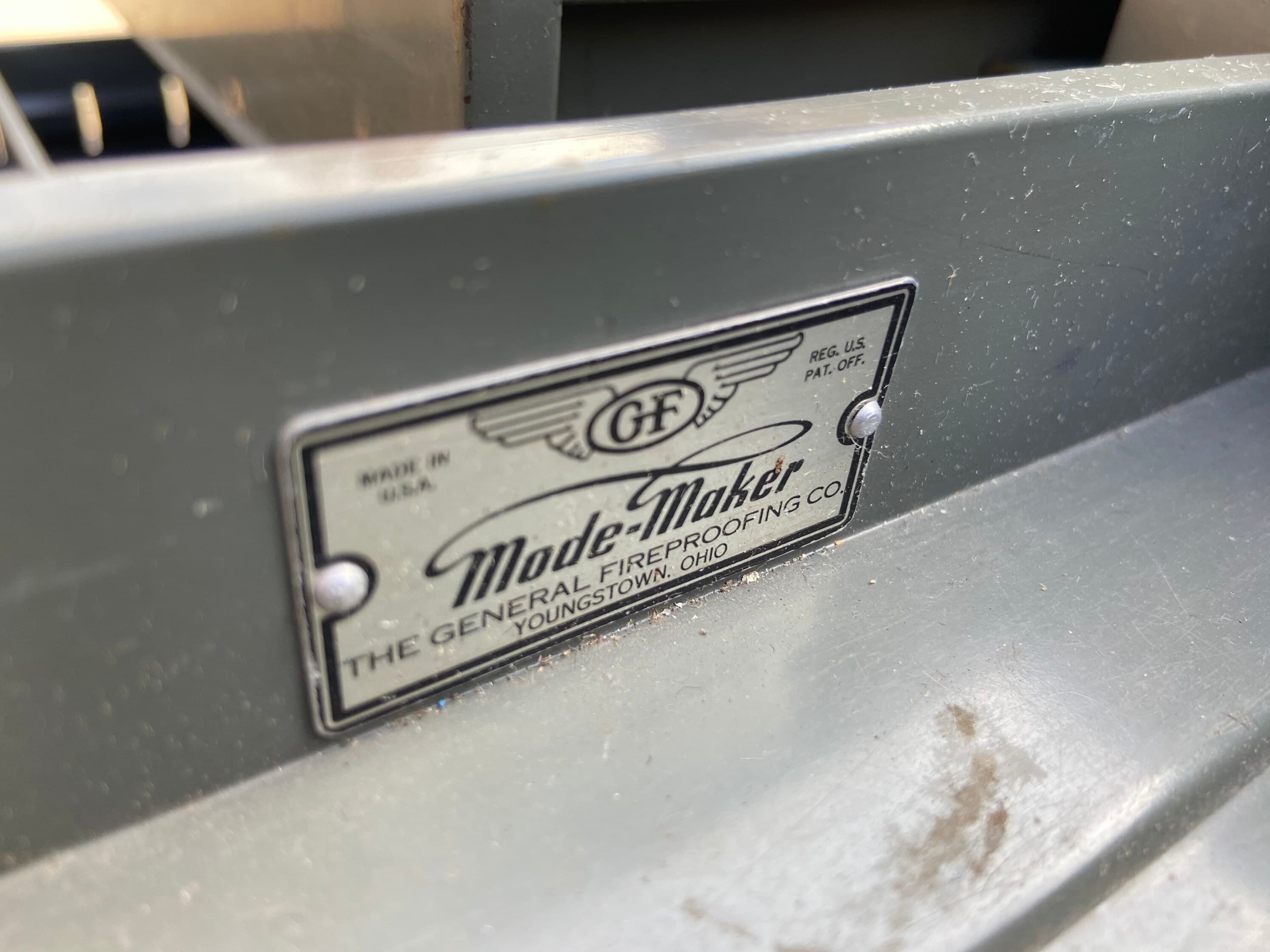 The general fireproofing company vintage metal tanker desk Raymond Loewy style - Thumbnail 2