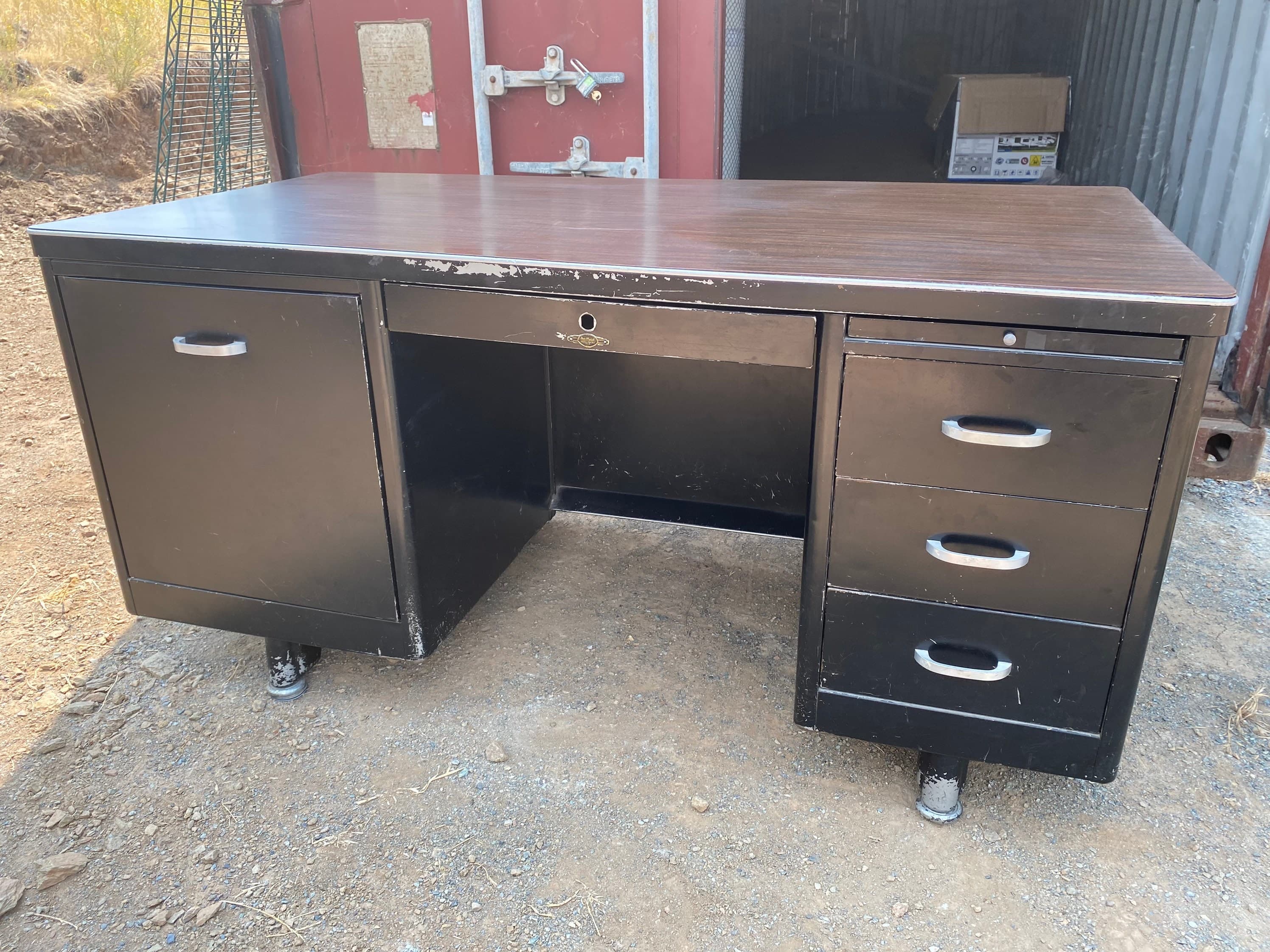 Vintage metal tanker desk - Thumbnail 6