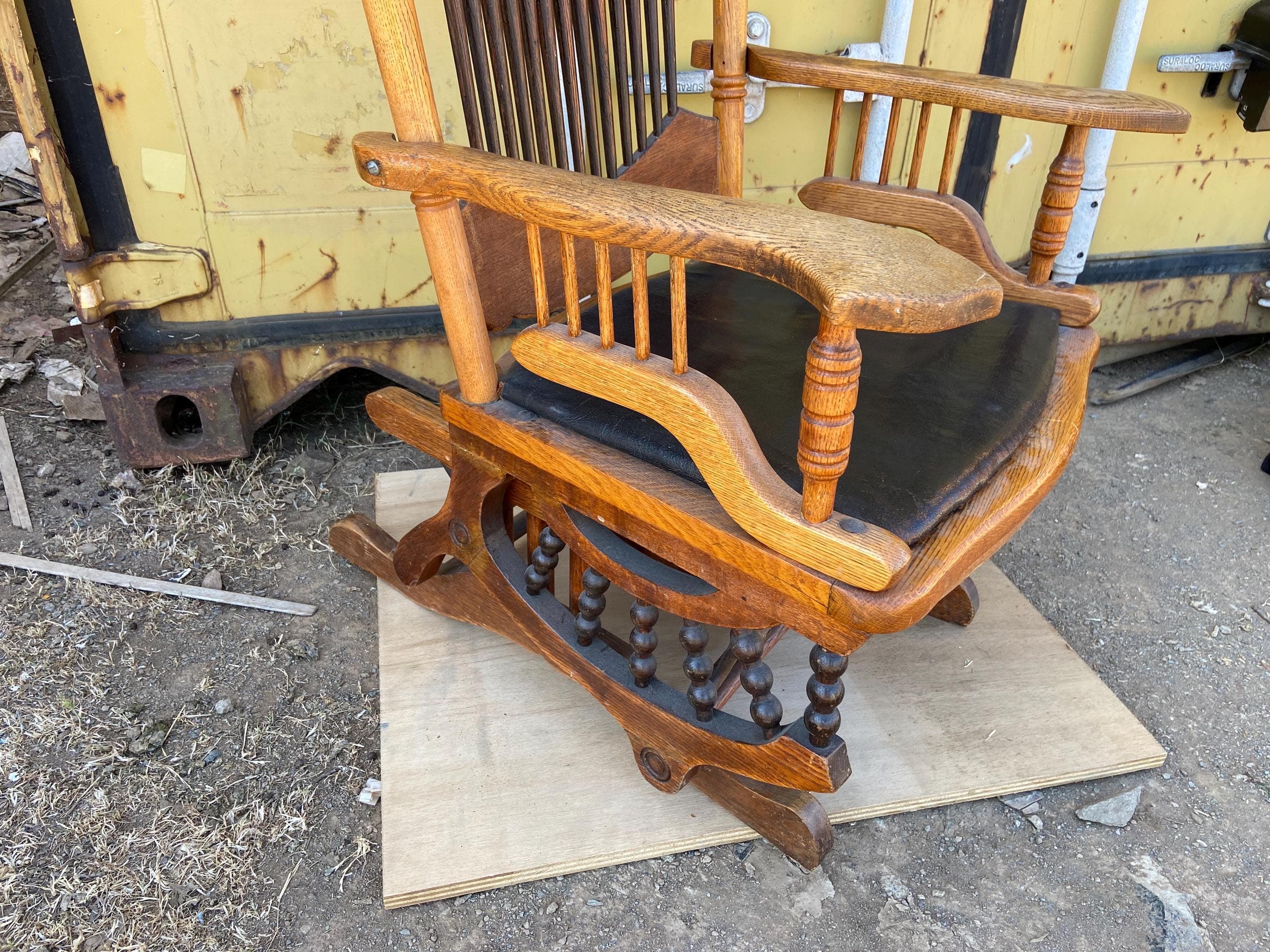 antique rocking chair - Thumbnail 3