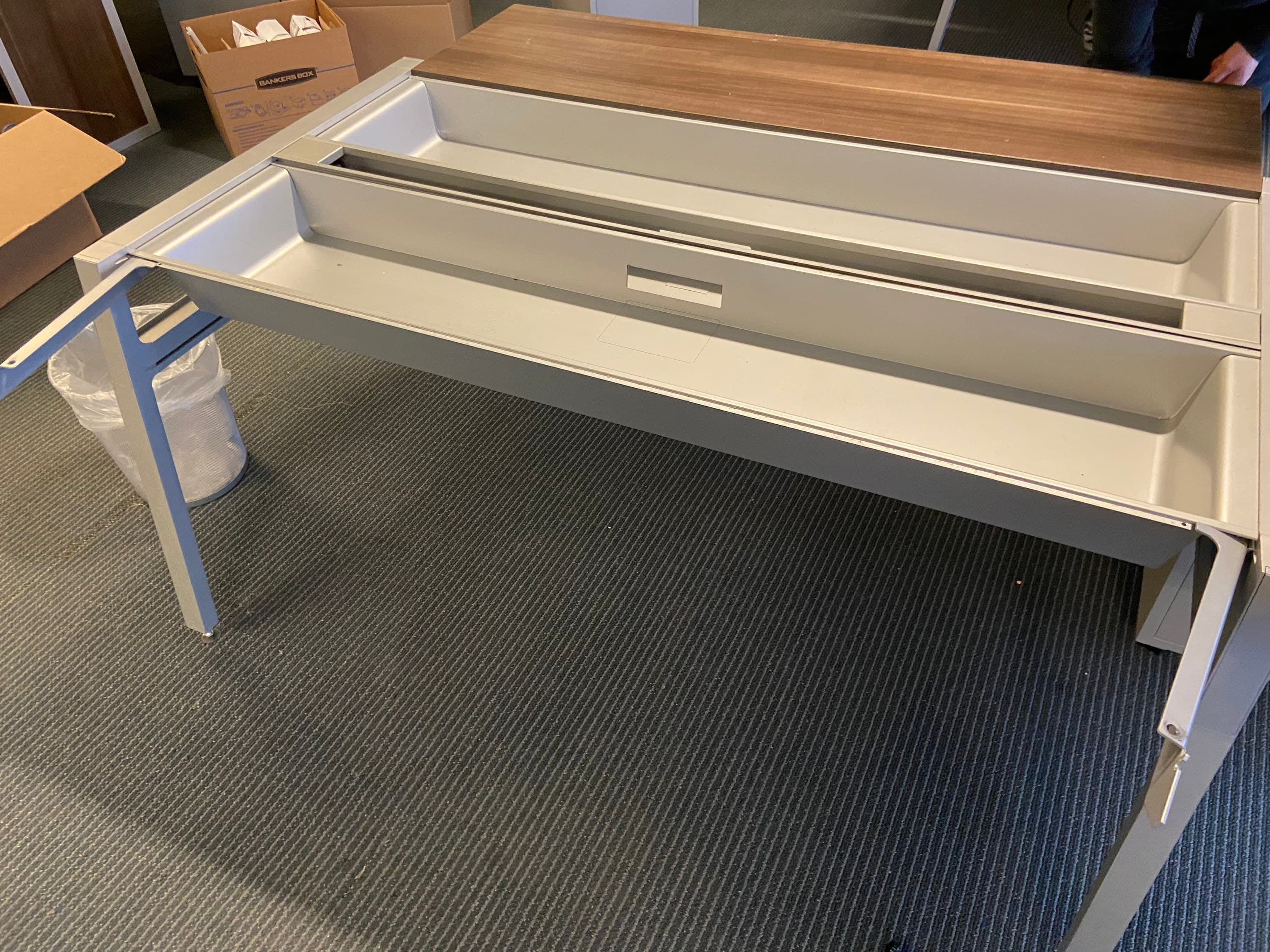 Bivi table for four by steelcase - Thumbnail 3