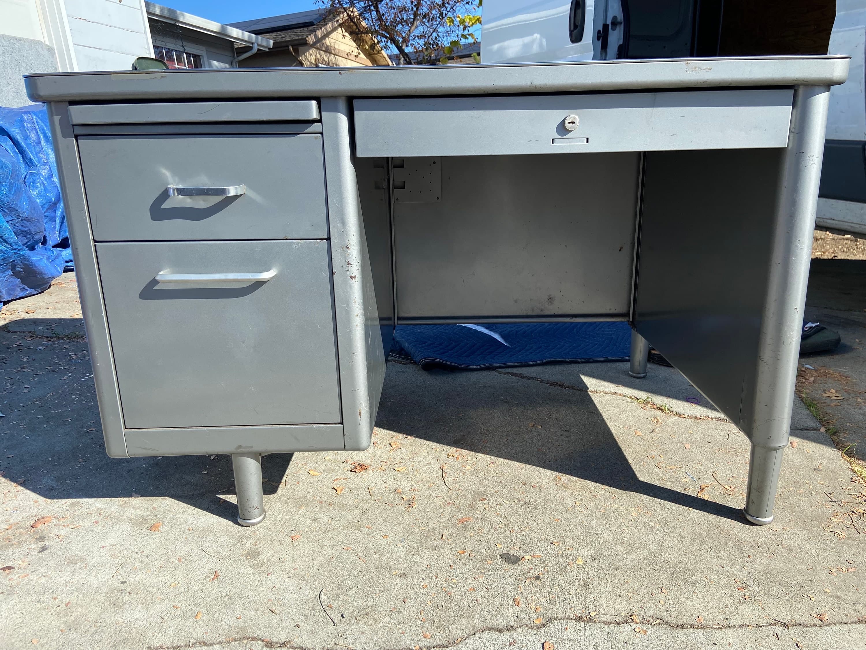 Steelcase Vintage metal tanker desk - Thumbnail 9