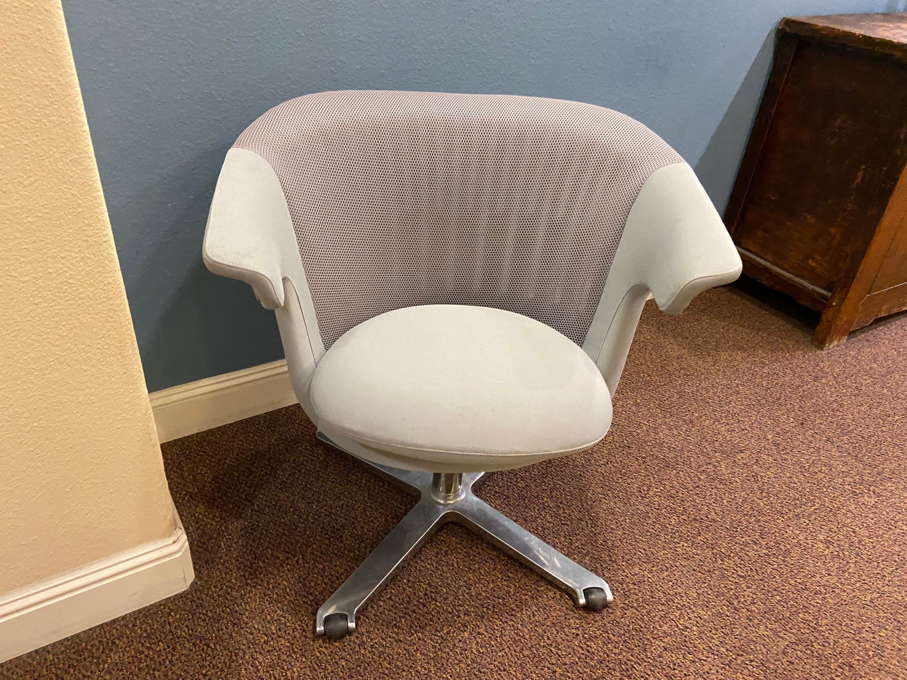 i2i steelcase lounge chair set of two - Thumbnail 6