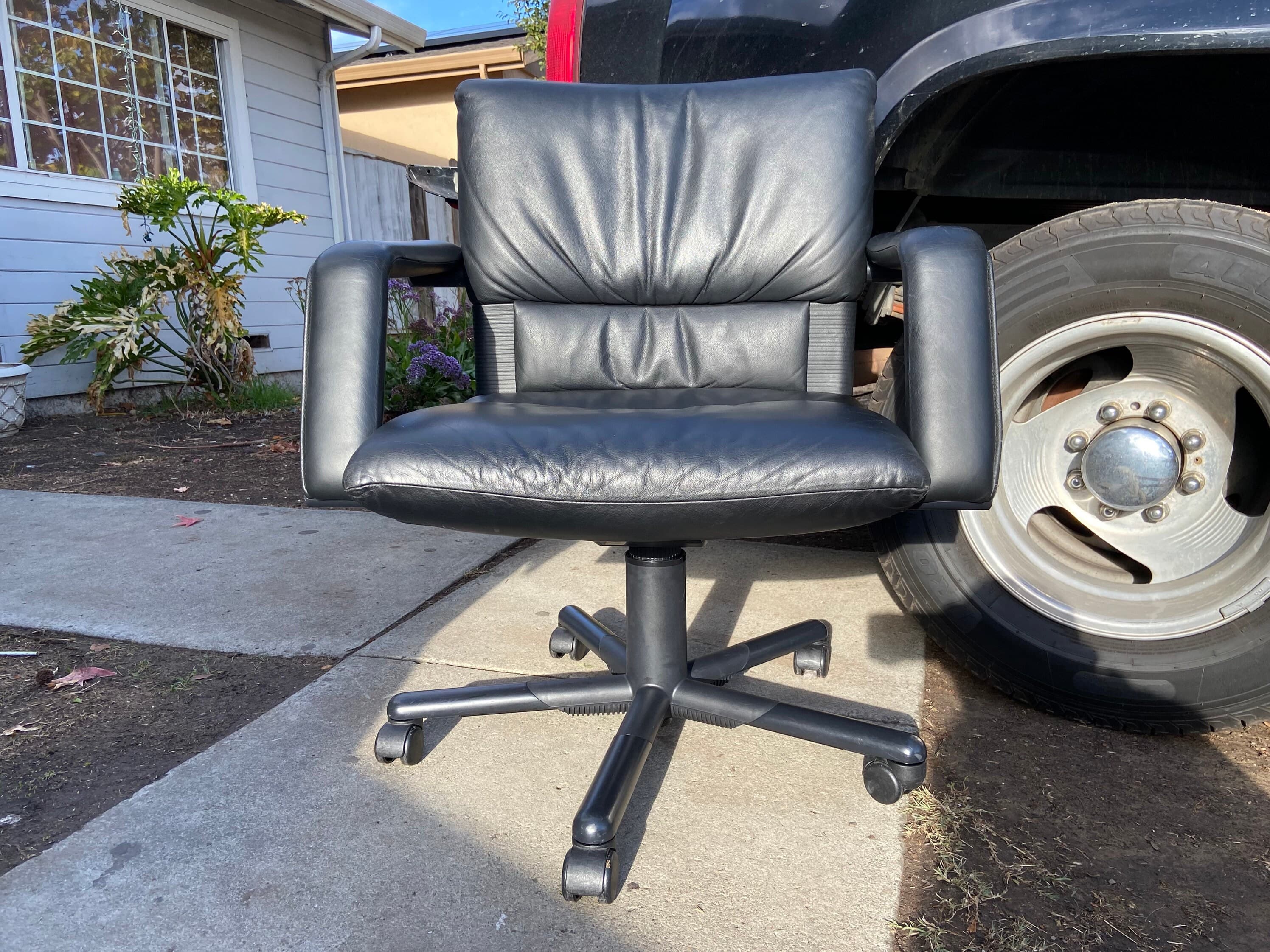 1 Mario Bellini vintage leather swivel desk chairs for vitra 8 available - Thumbnail 5