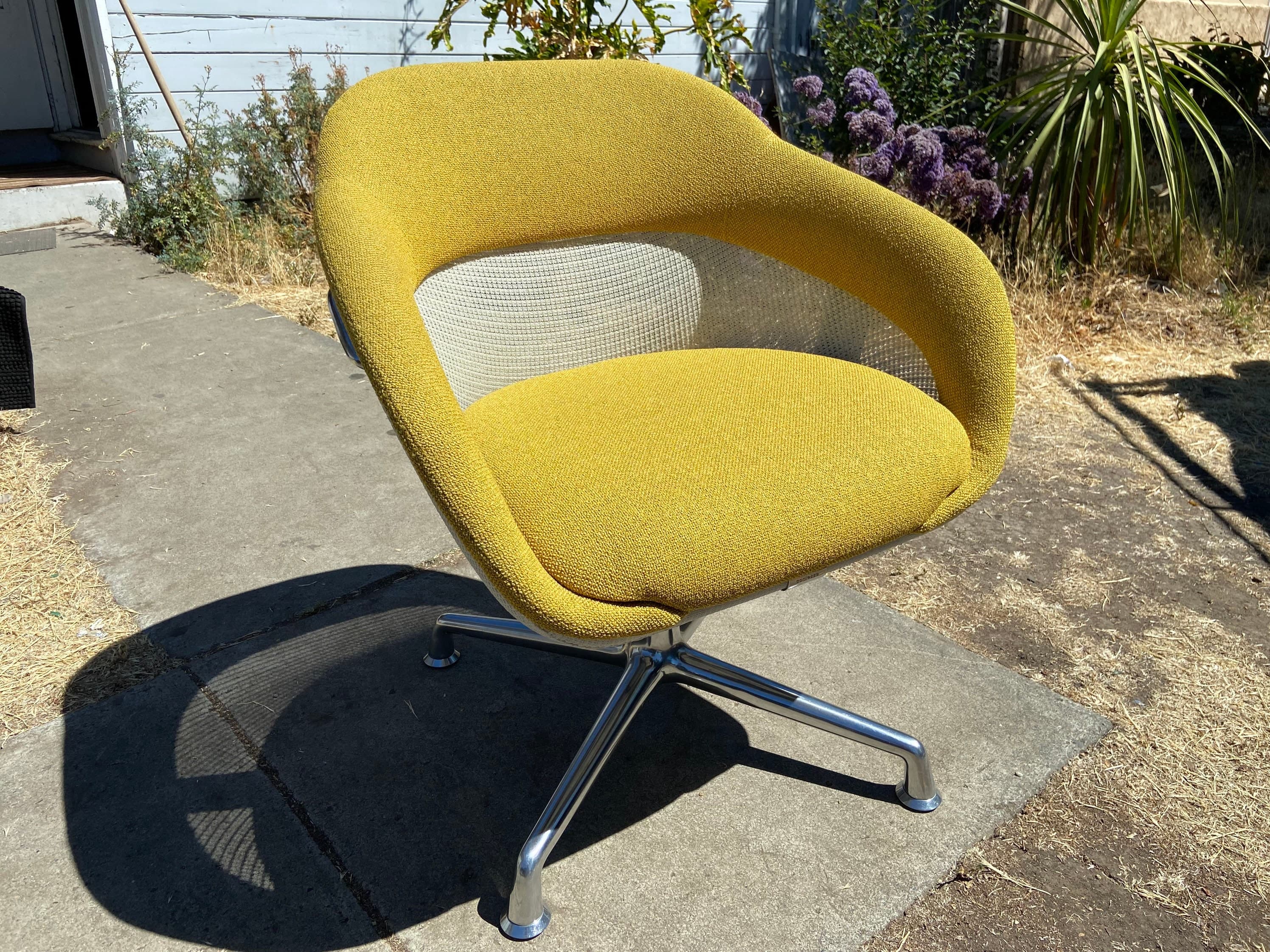 Steelcase coalesse lounge chairs s-w 1 - Thumbnail 4