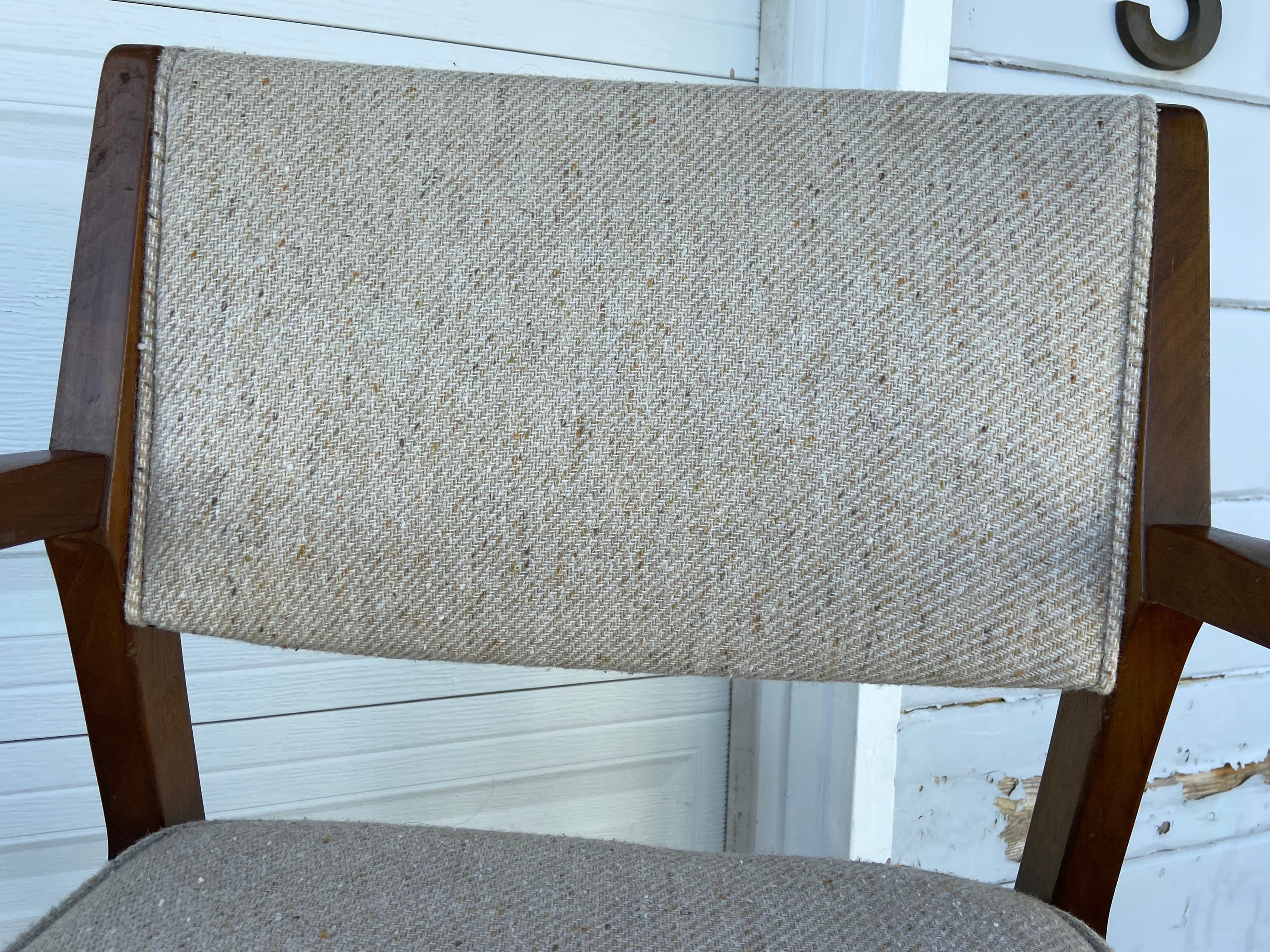 Vintage mid century modern accent armchairs set of 2 - Thumbnail 4