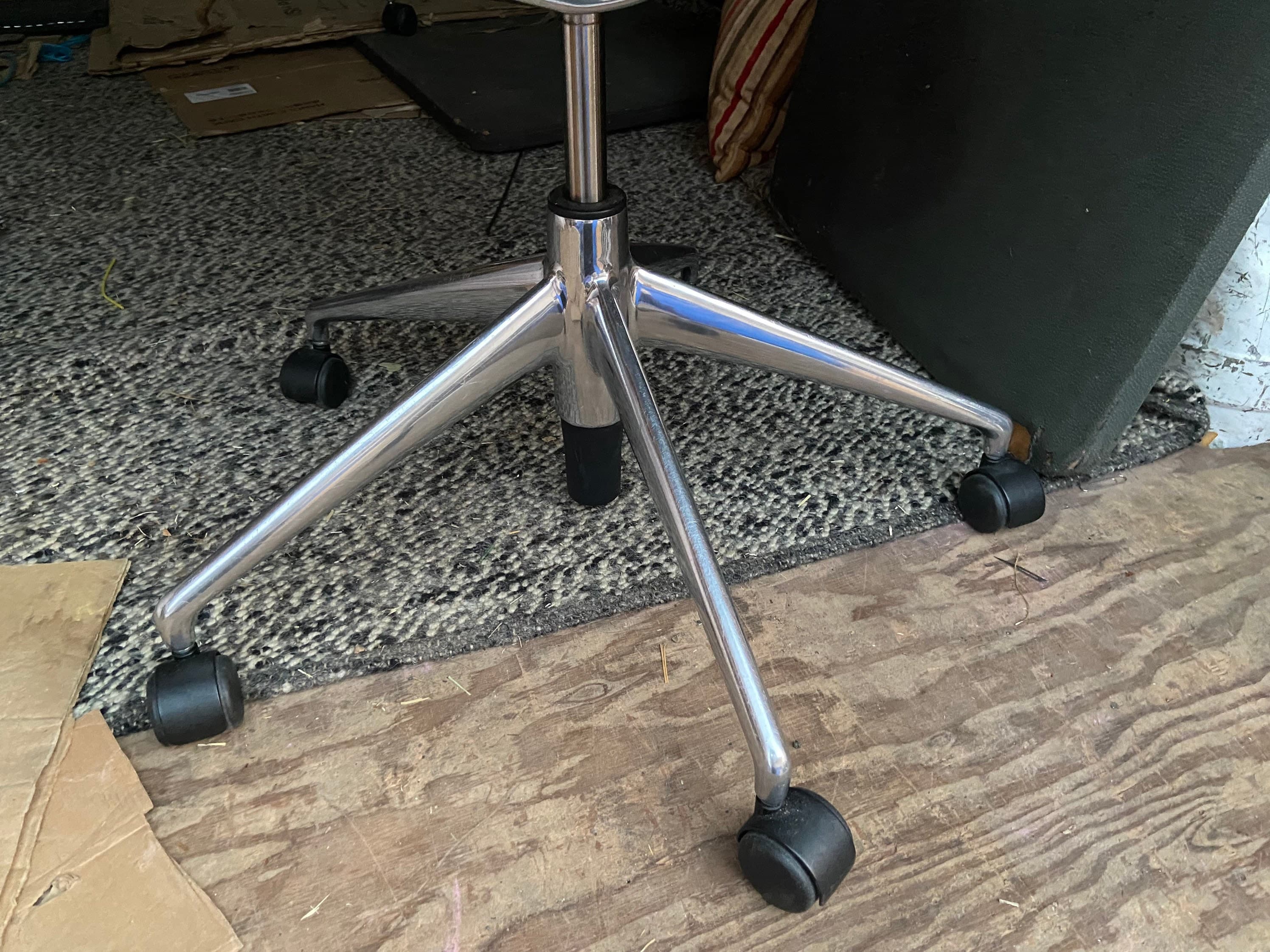 Vintage modern vitra meda chair by Alberto meda - Thumbnail 6