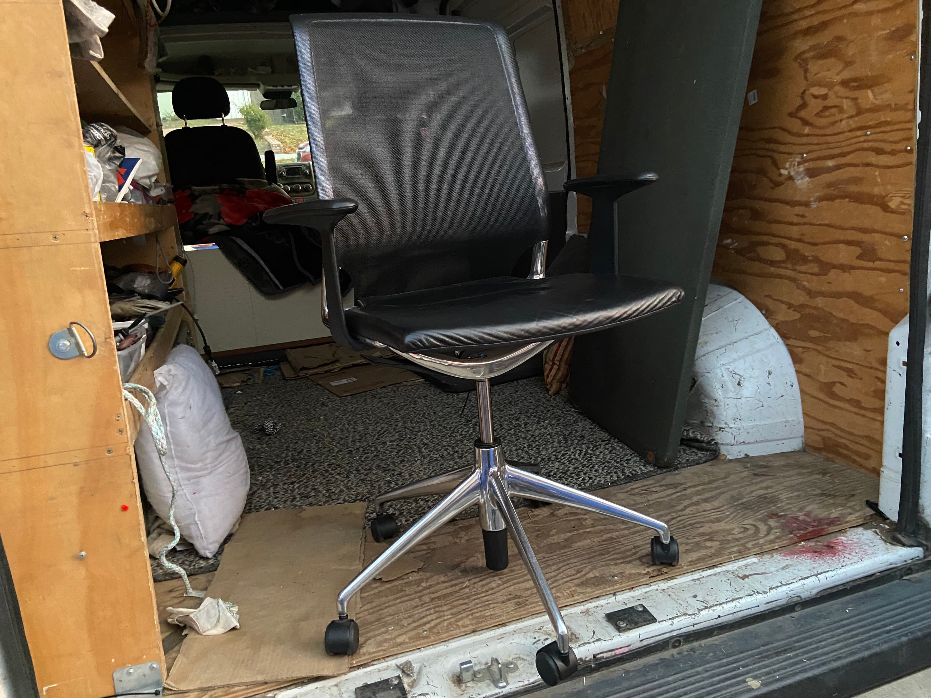 2000 Vitra Meda desk chair in black leather and polished aluminum by Alberto Meda - Thumbnail 2