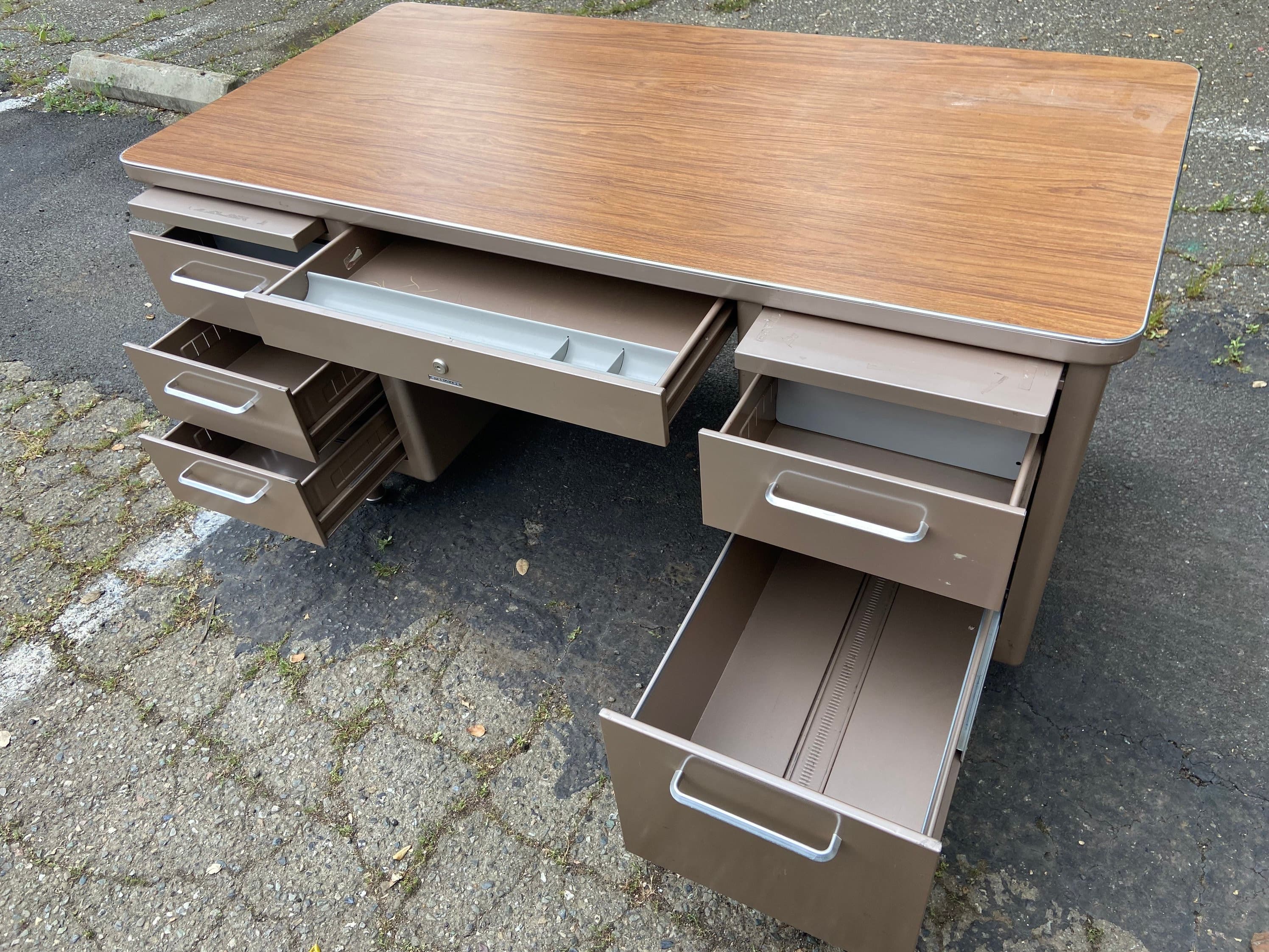 Steelcase vintage mid century modern metal tanker desk - Thumbnail 2
