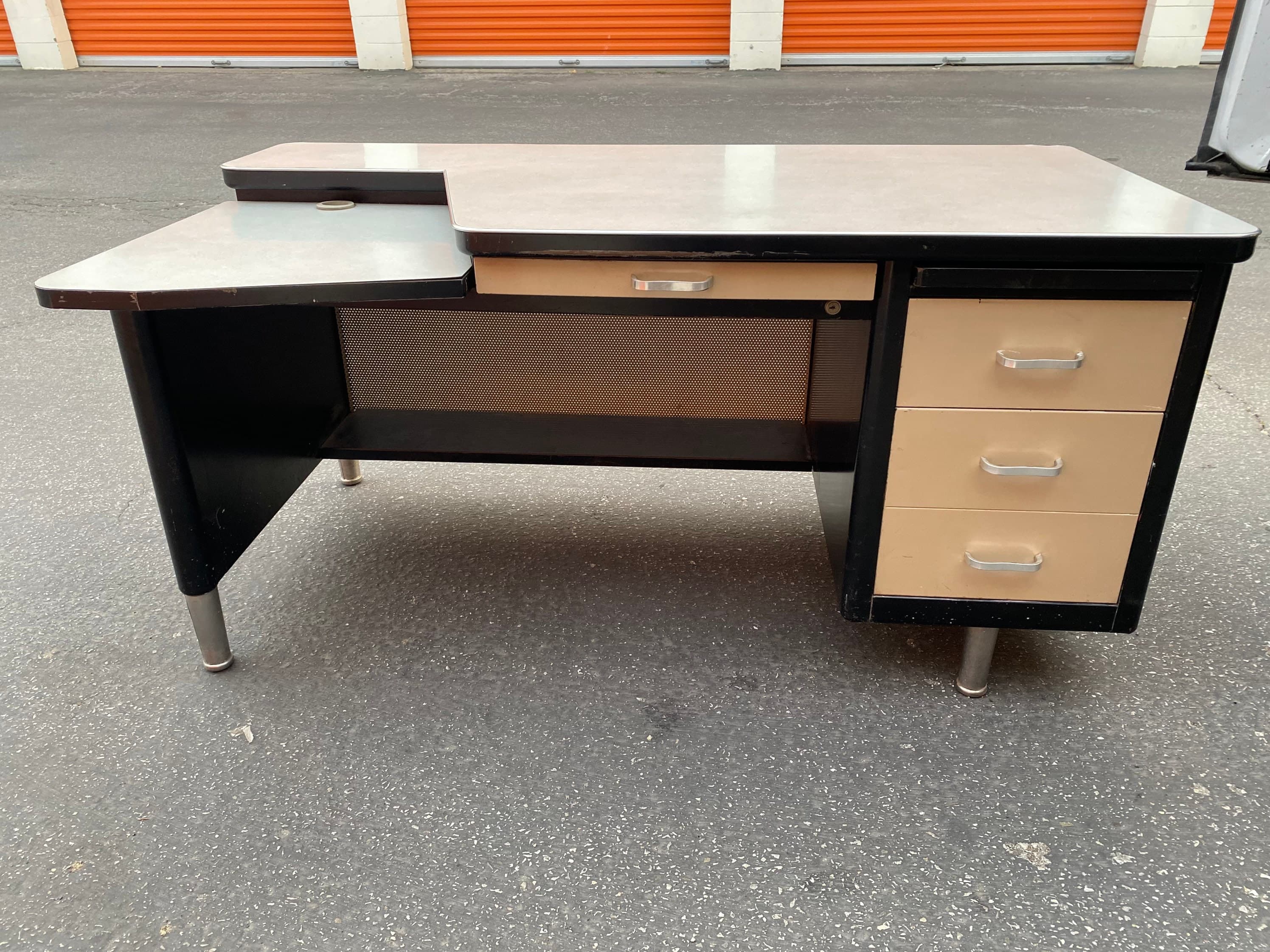 Allsteel vintage mid century modern desk - Image 1