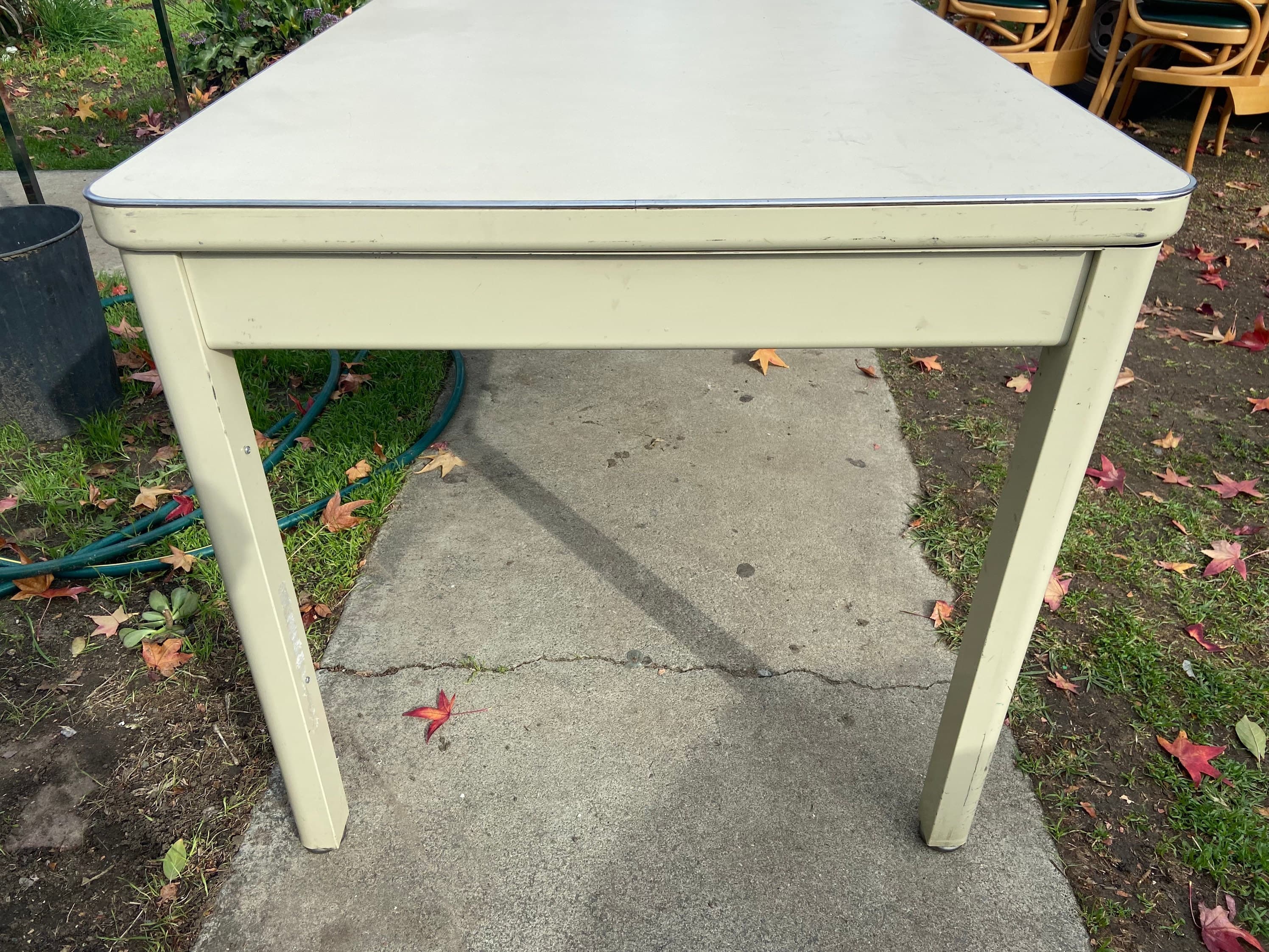 Vintage mid century modern metal tanker desk table - Thumbnail 5