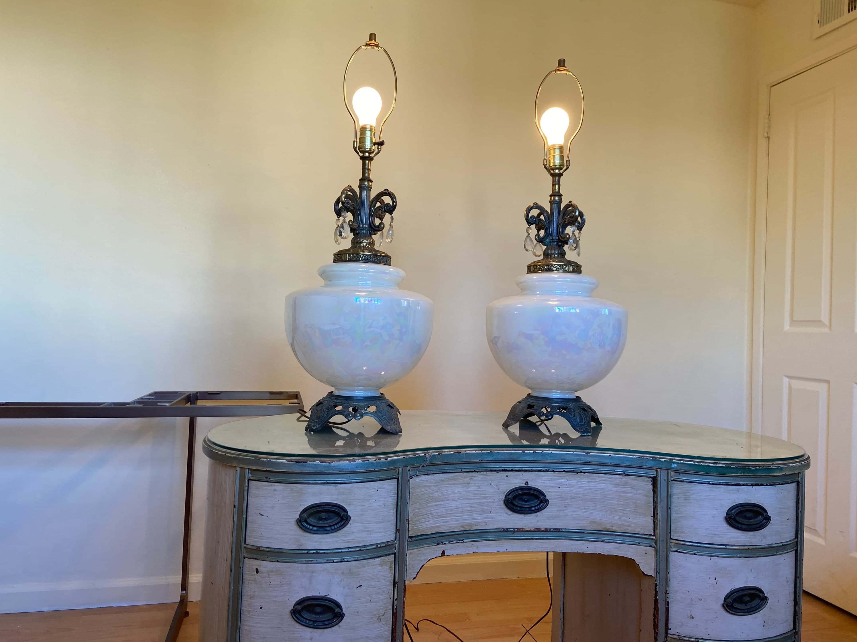 Vintage 1970’s pair of iridescent glass EF & EF industries Inc table lamps - Thumbnail 2